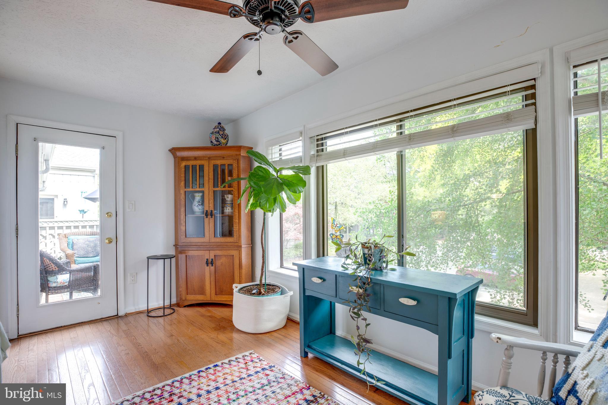 HUNTERS CROSSING - Residential