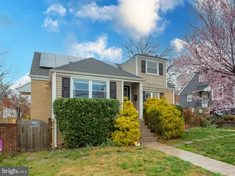 3702 Longfellow Street, Hyattsville, MD MLS: MDPG2142646