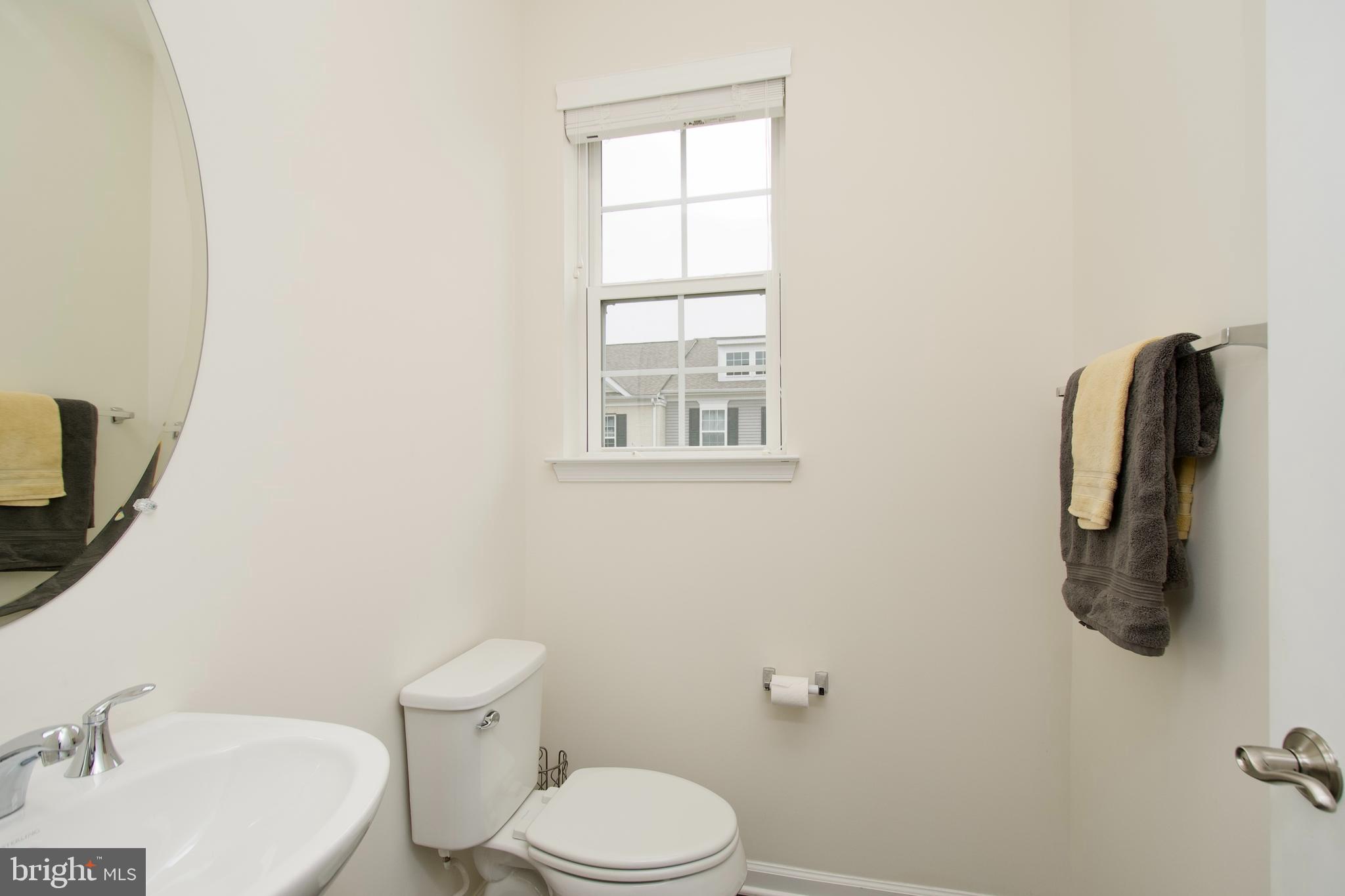 METRO POINTE - Residential