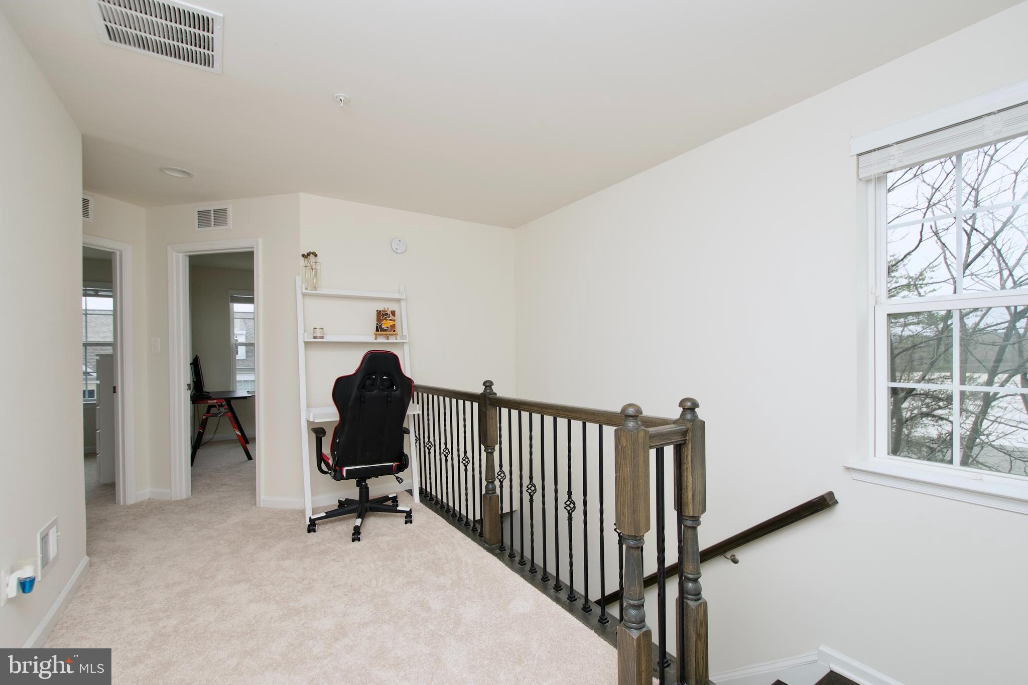 METRO POINTE - Residential