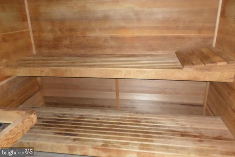 NORTHAMPTON PLACE - Residential Lease