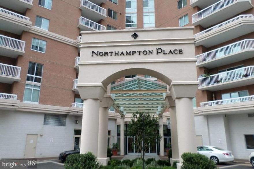 Beautiful luxury 1 bedroom condo flooded with natural light in one of the plush buildings of Alexandria. Lots of upgrades- granite countertops, large cabinets, wood flooring in Living/Dining area, Cozy gas fireplace. Enjoy unrestricted view of trees from balcony. Great Amenities - Sauna, Pool, Gym, 24 concierge service, secured underground garage parking & storage. Minutes to DC, Ft. Belvoir, Pentagon, Springfield. The entire unit including the appliances will be professionally cleaned before renting. The unit is available from April 1st (or a few days earlier).