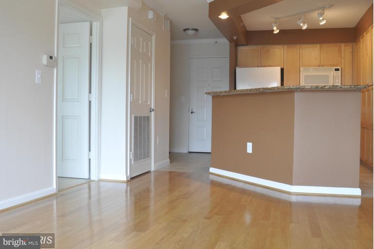 NORTHAMPTON PLACE - Residential Lease