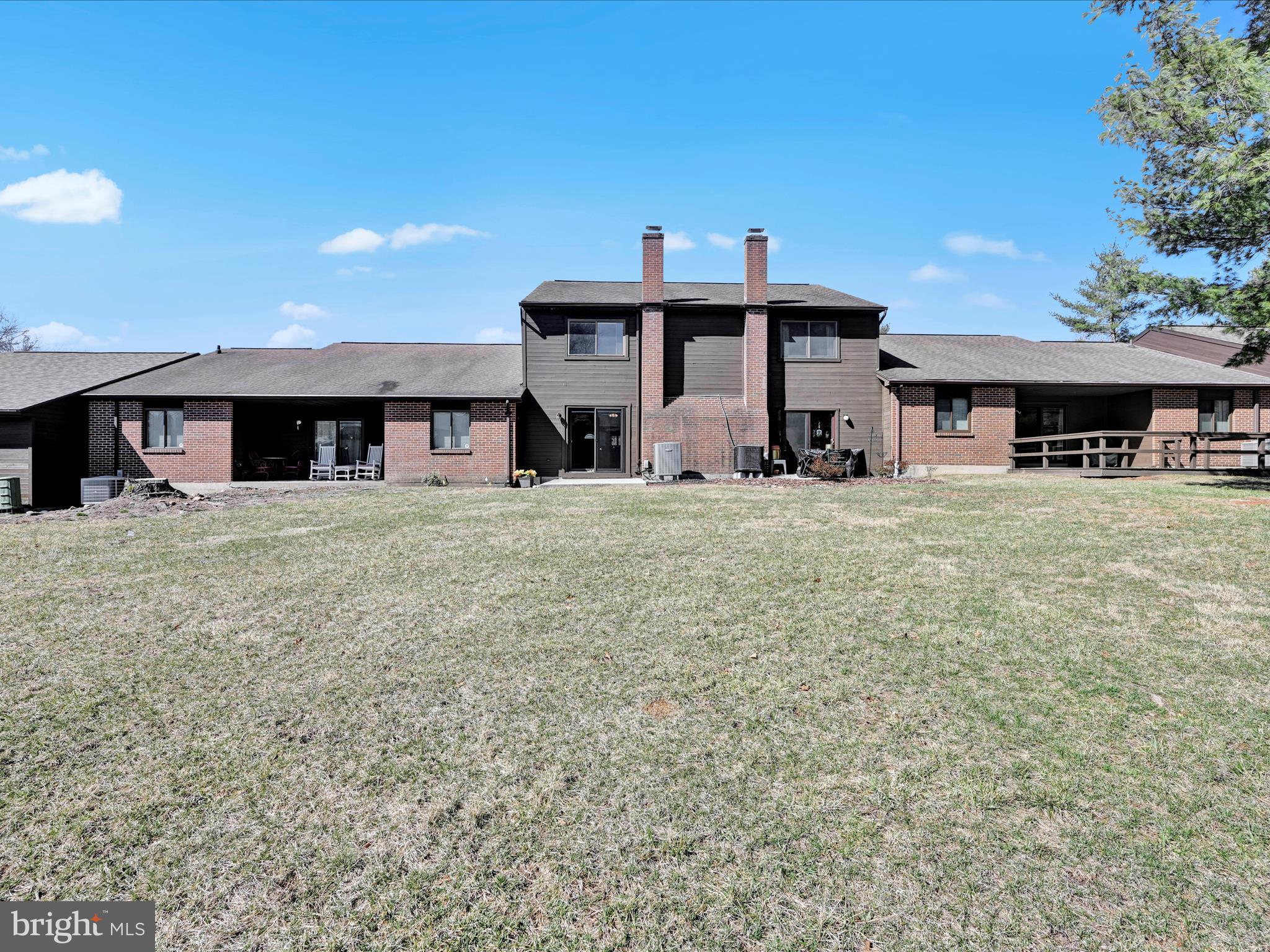 PINE BROOK - Residential