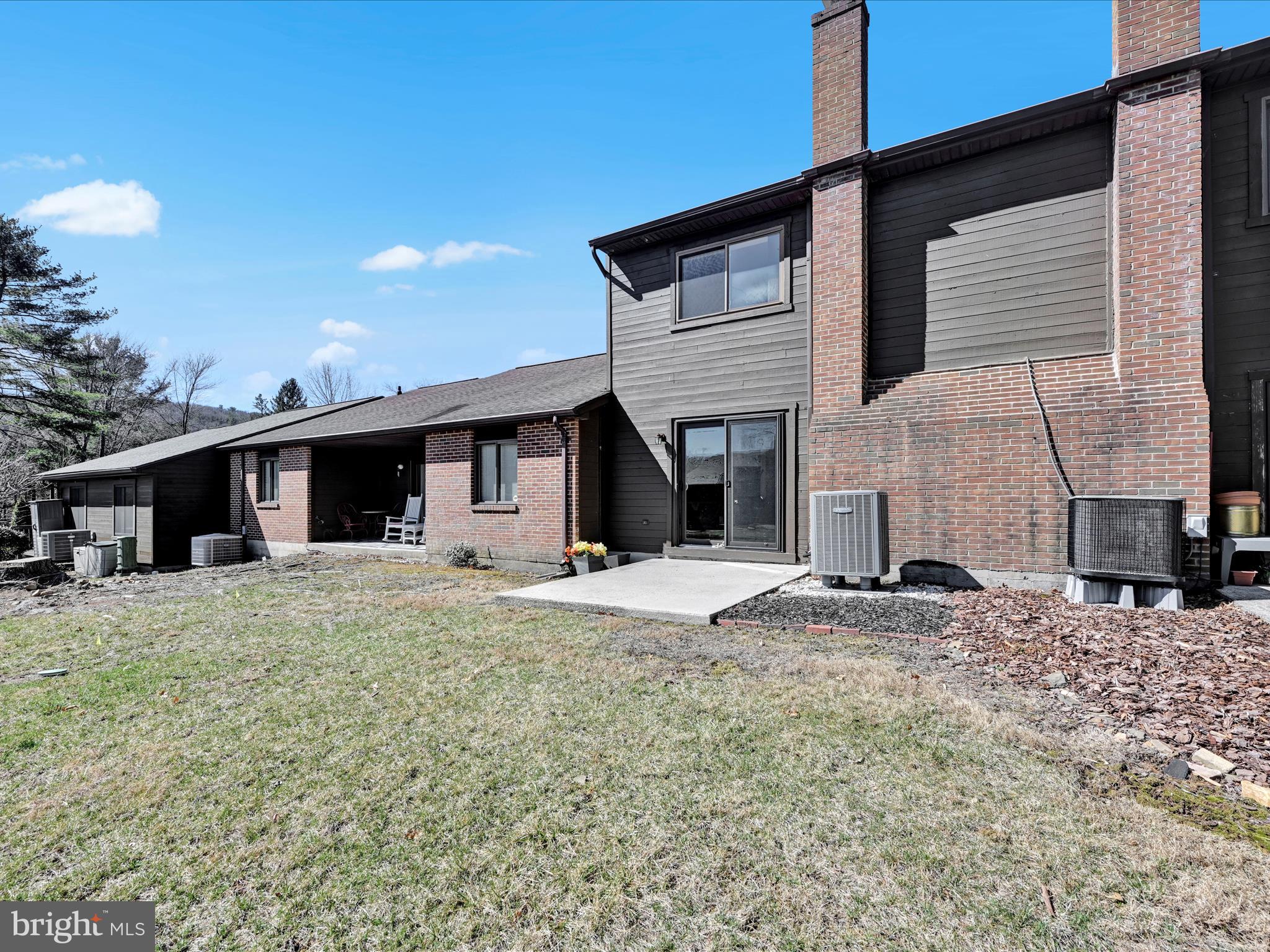 PINE BROOK - Residential