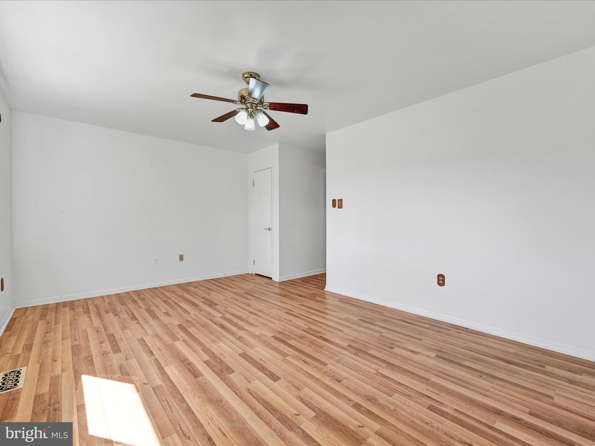 PINE BROOK - Residential