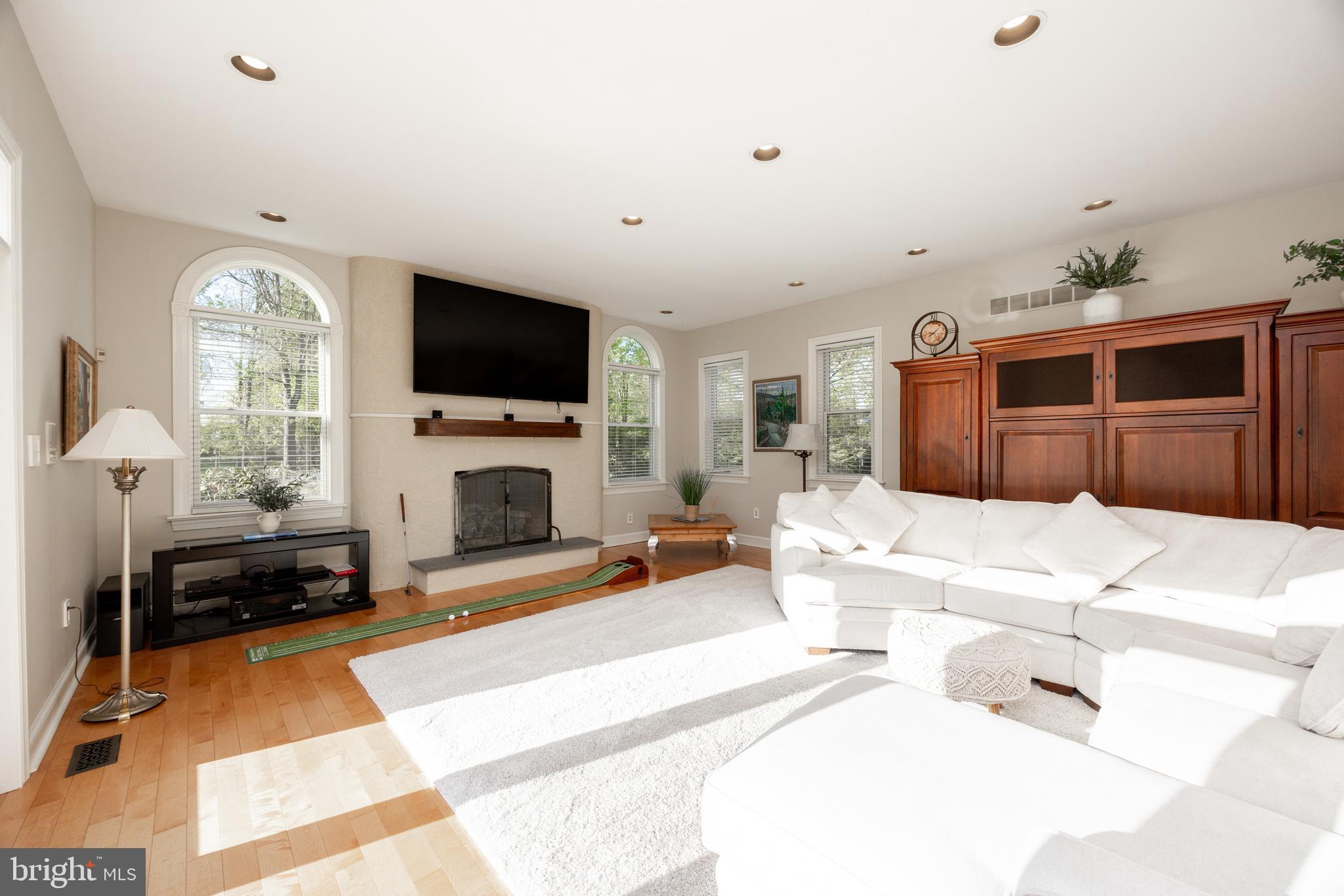 ROSEDALE - Residential