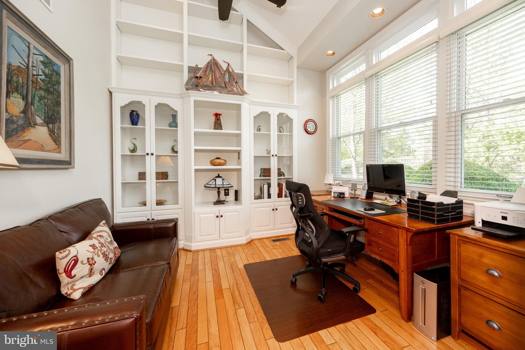 ROSEDALE - Residential