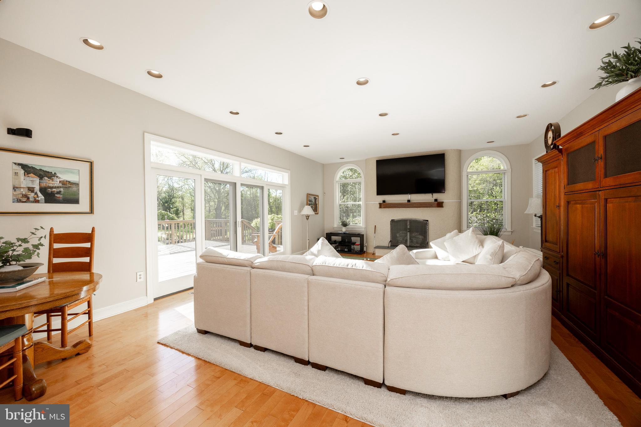 ROSEDALE - Residential