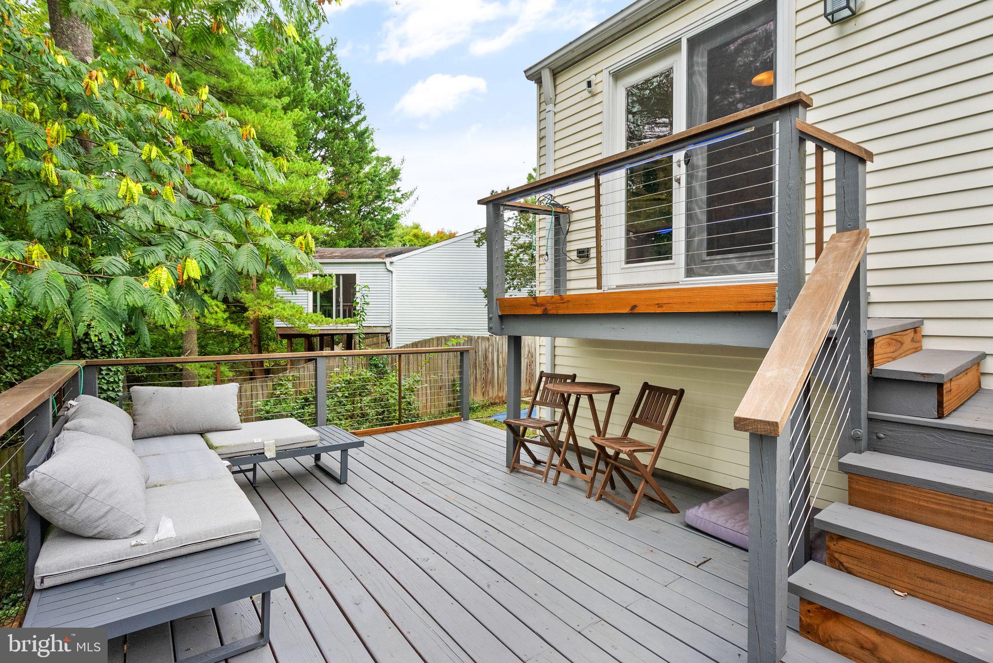 STONEYBROOKE - Residential