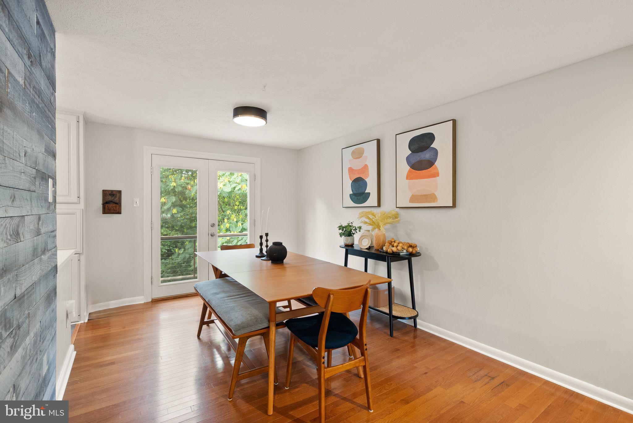 STONEYBROOKE - Residential