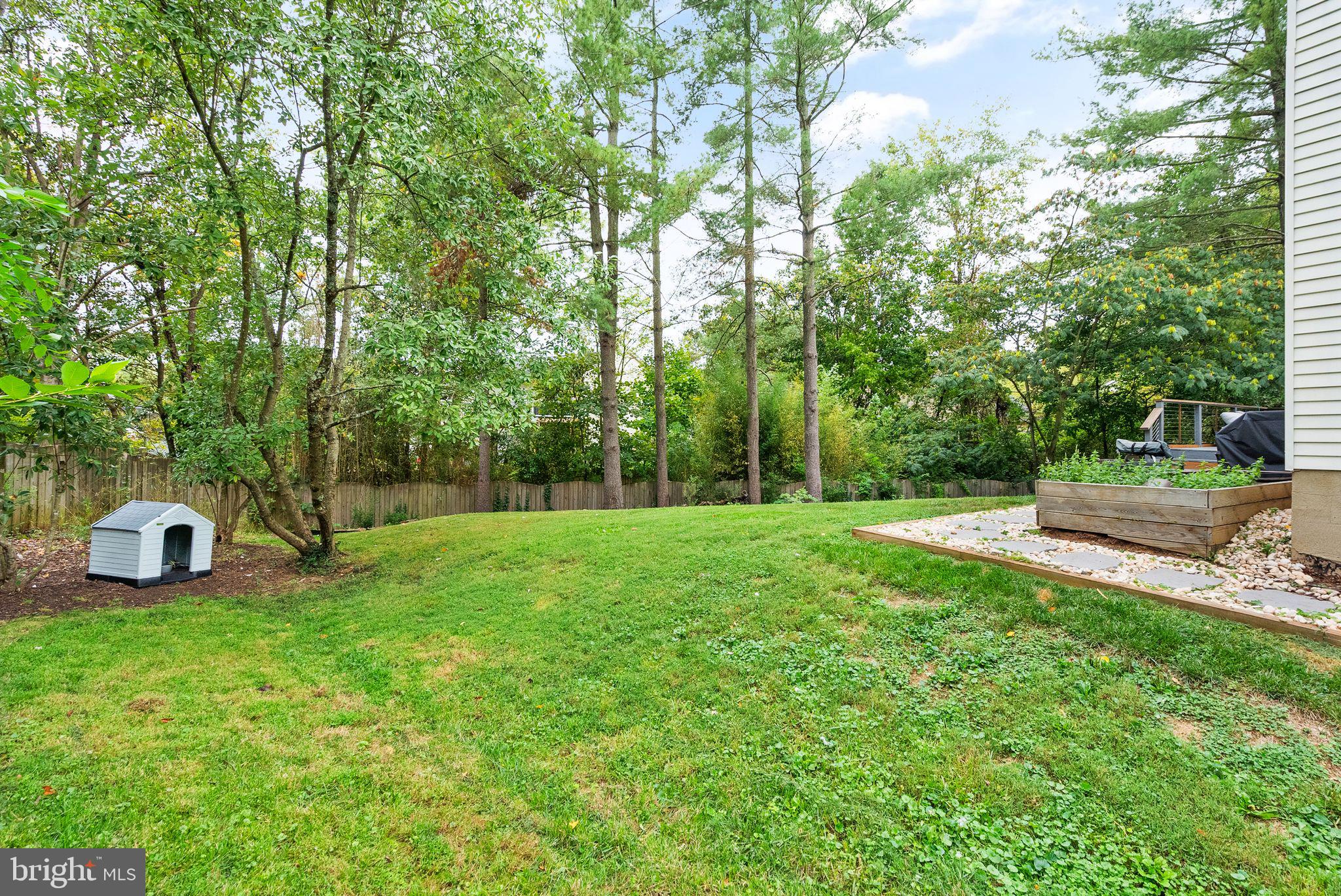 STONEYBROOKE - Residential