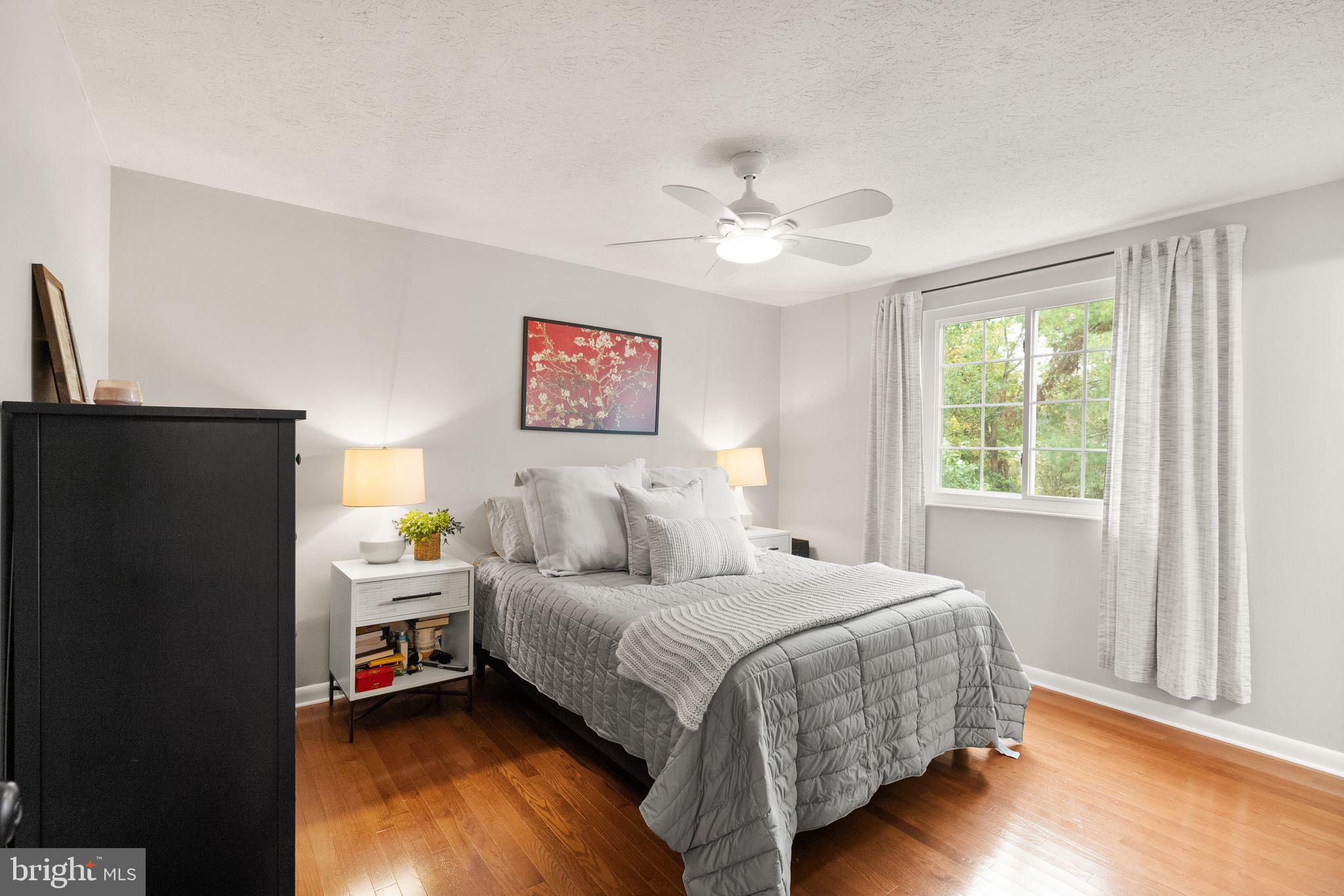 STONEYBROOKE - Residential