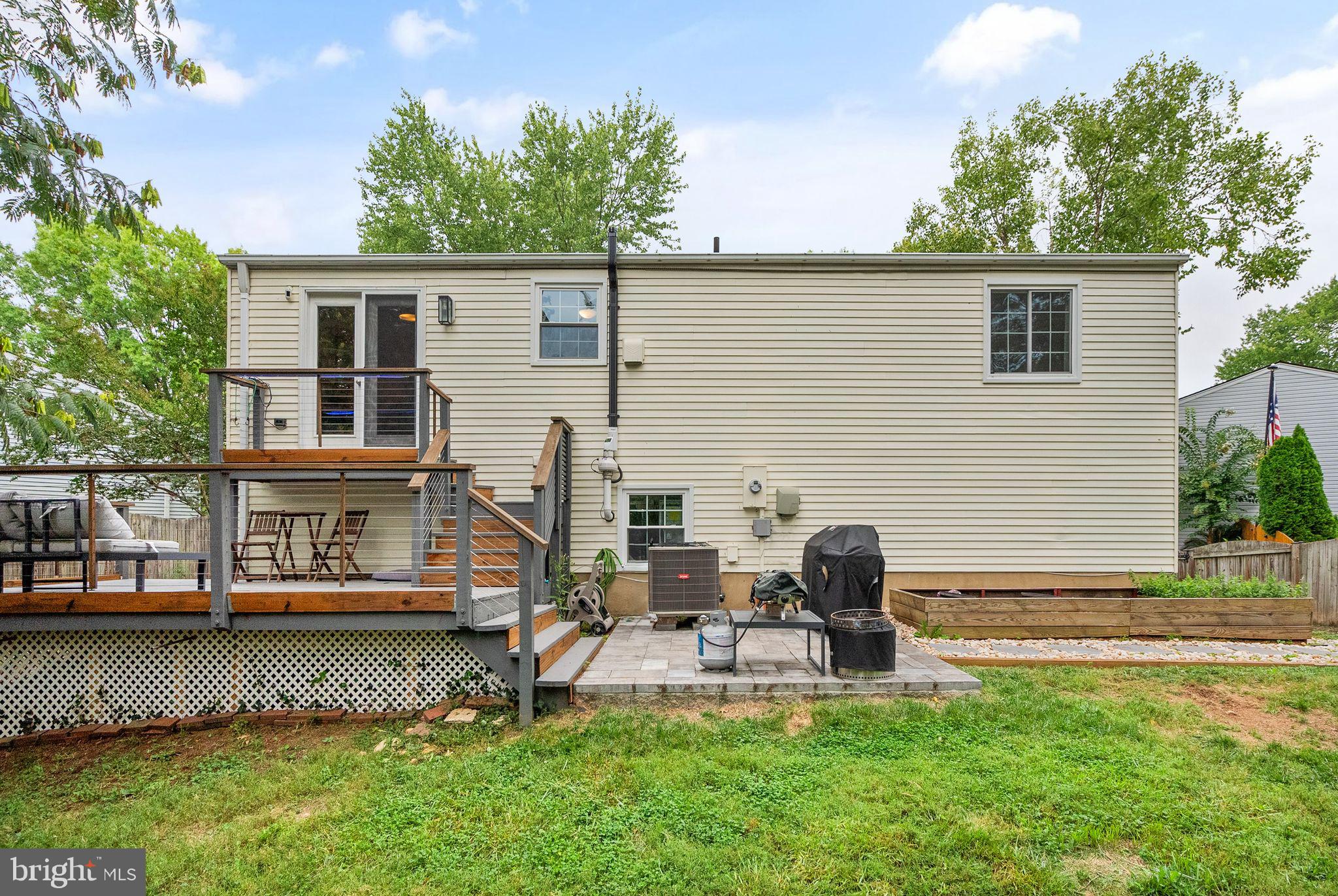 STONEYBROOKE - Residential