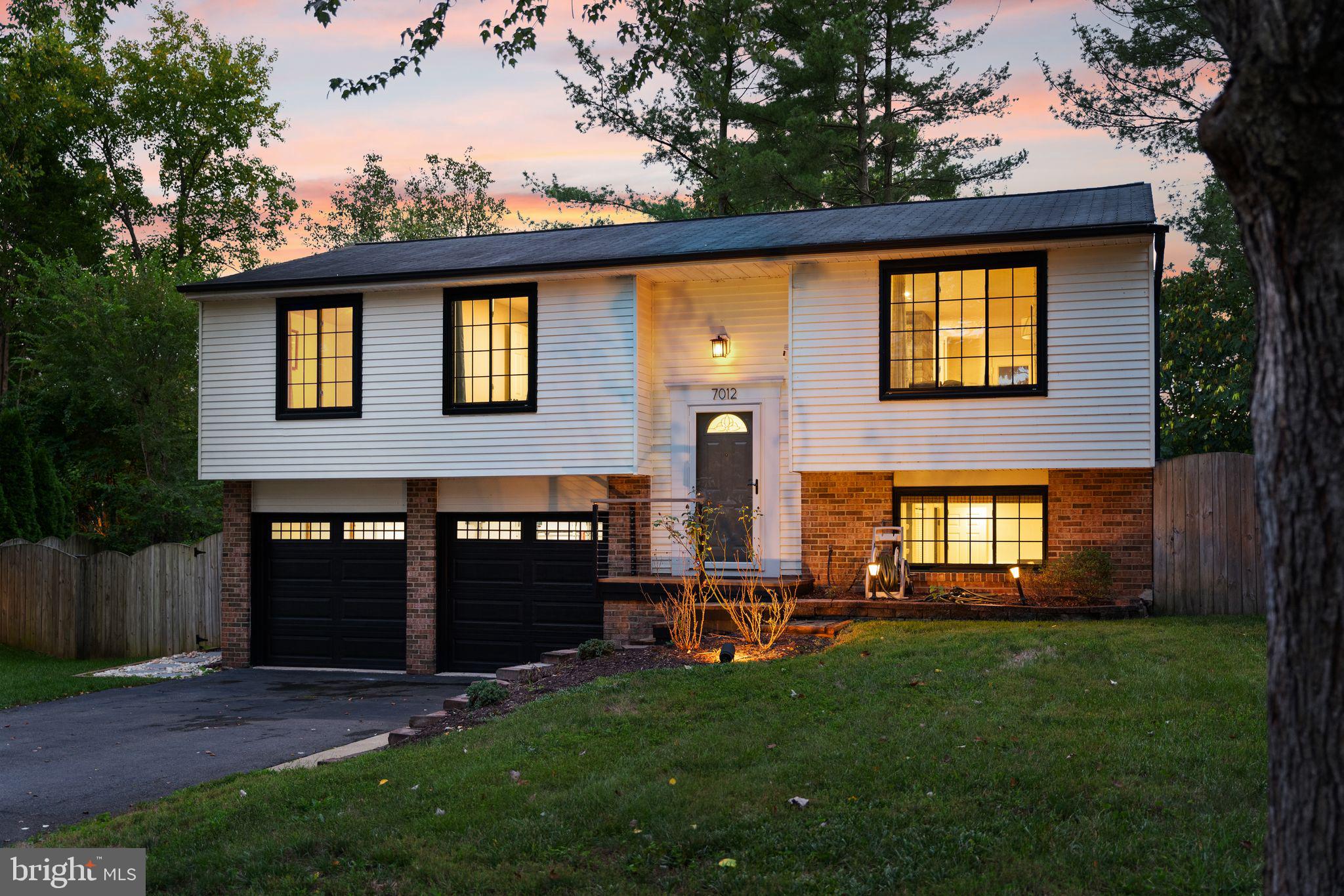 STONEYBROOKE - Residential