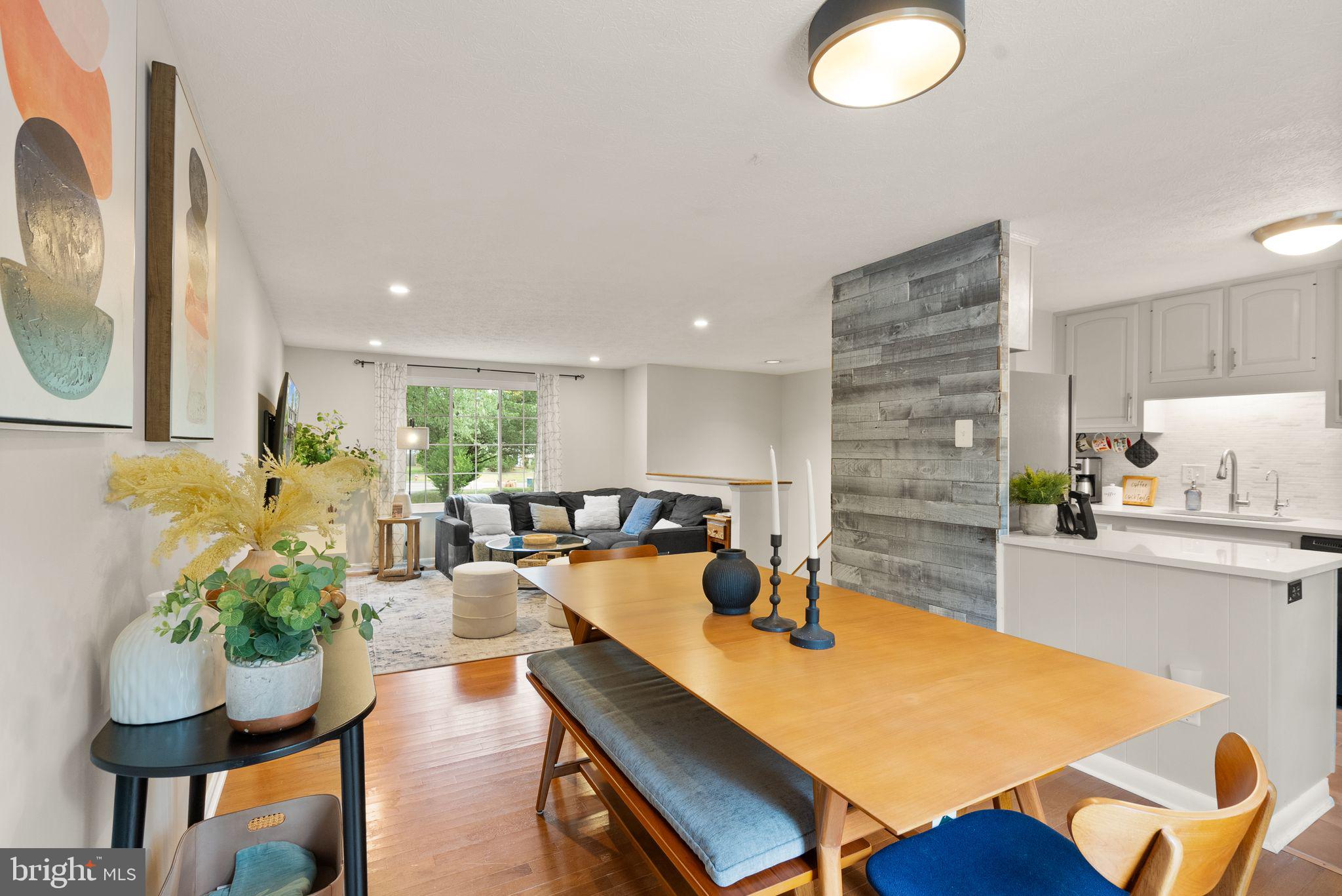 STONEYBROOKE - Residential