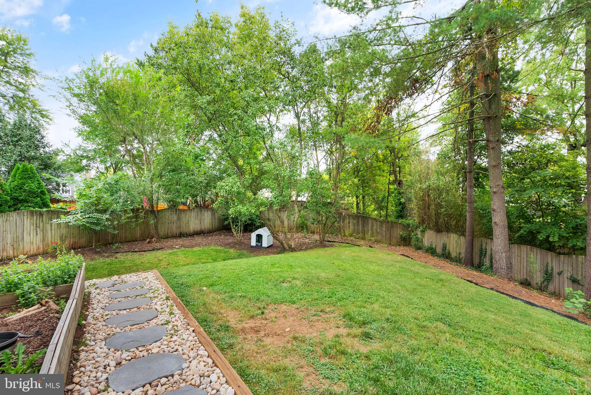 STONEYBROOKE - Residential