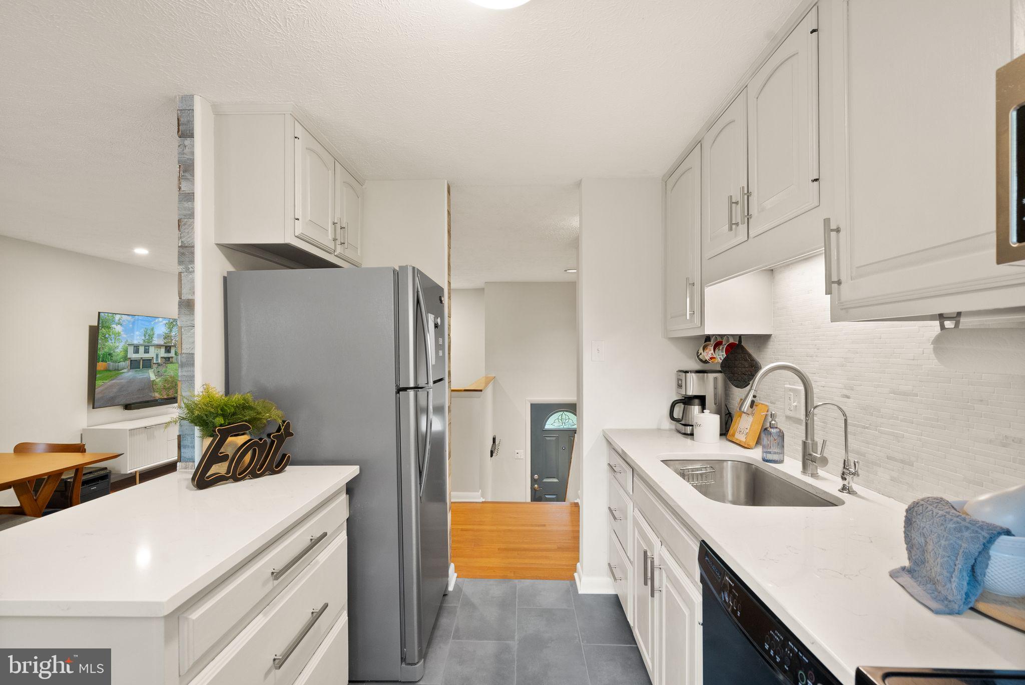 STONEYBROOKE - Residential