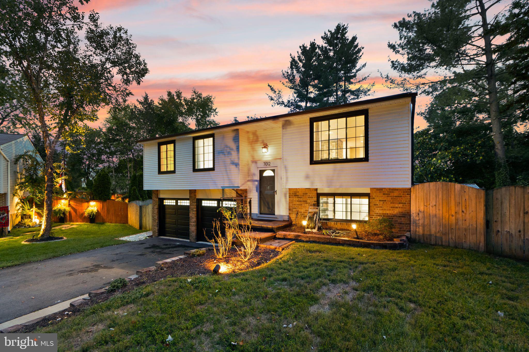 STONEYBROOKE - Residential