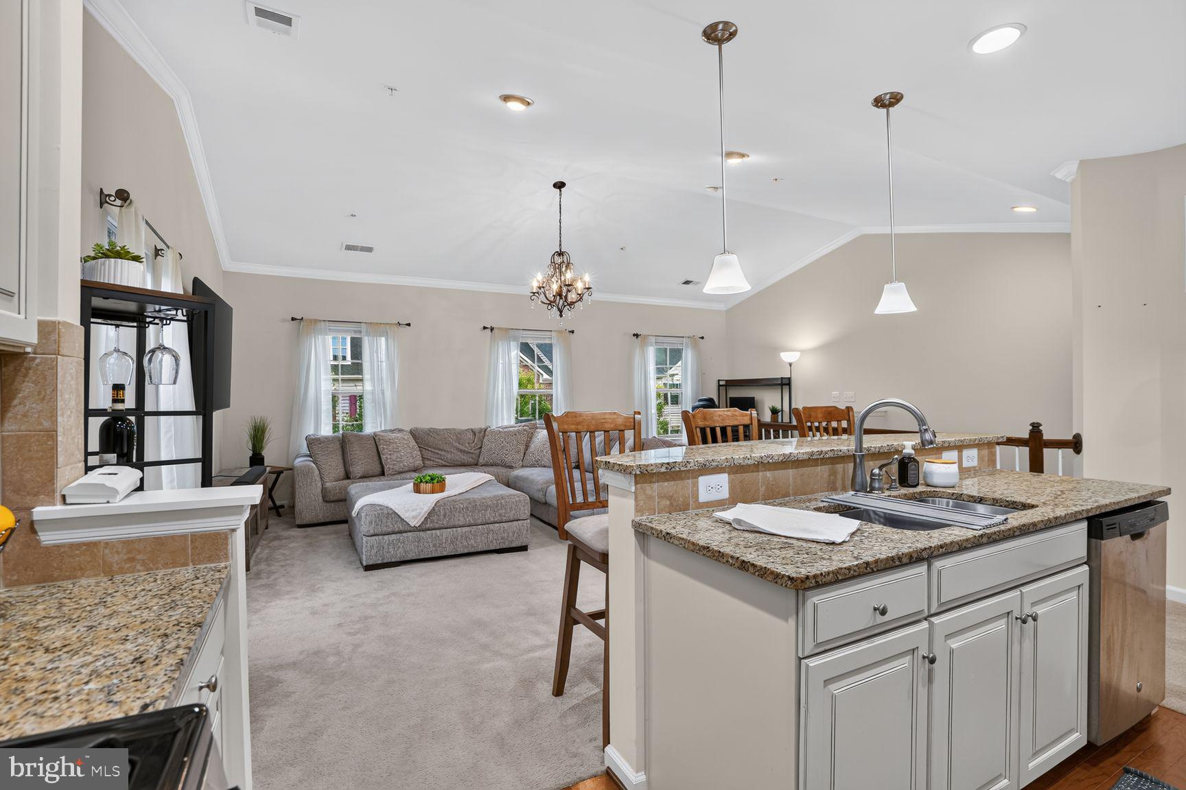 42284 TACKROOM TERRACE