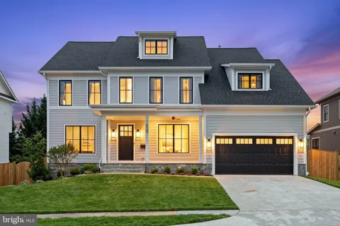 1609 Woodmoor Lane, McLean, VA 22101 - #: VAFX2240362