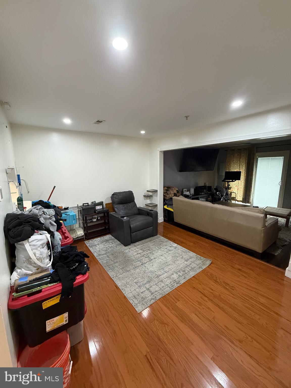 WILKINSON PLAZA - Residential