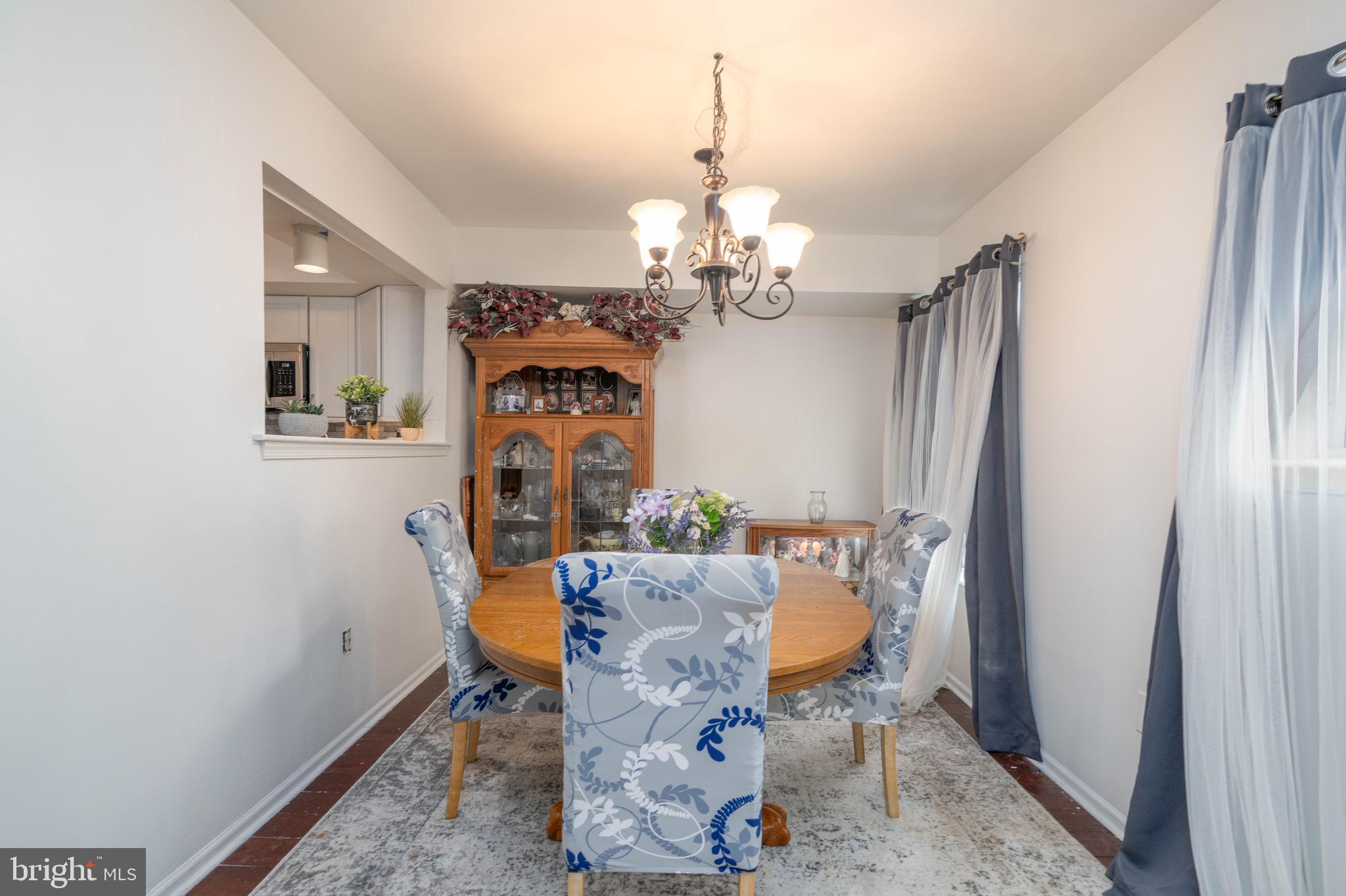 195 WOODLAKE