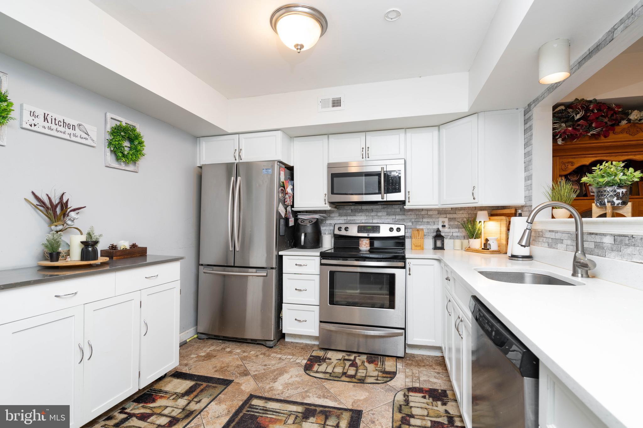 195 WOODLAKE