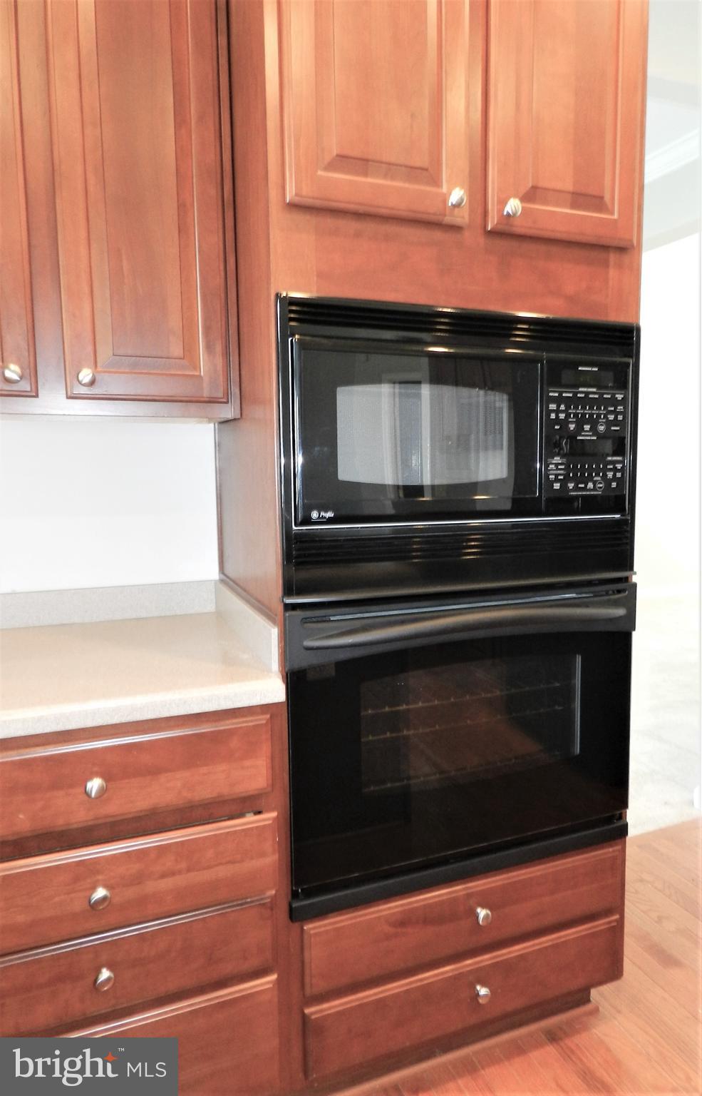 THE FALLS AT LEE'S PARKE - Residential Lease