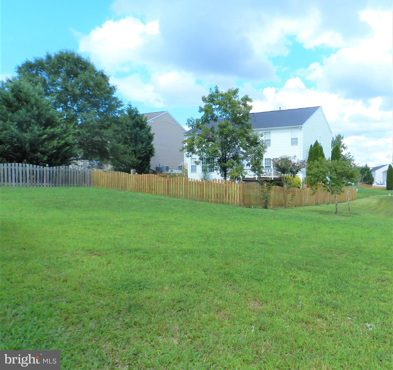 THE FALLS AT LEE'S PARKE - Residential Lease