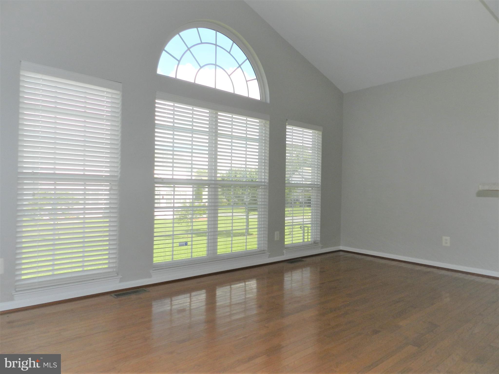 THE FALLS AT LEE'S PARKE - Residential Lease