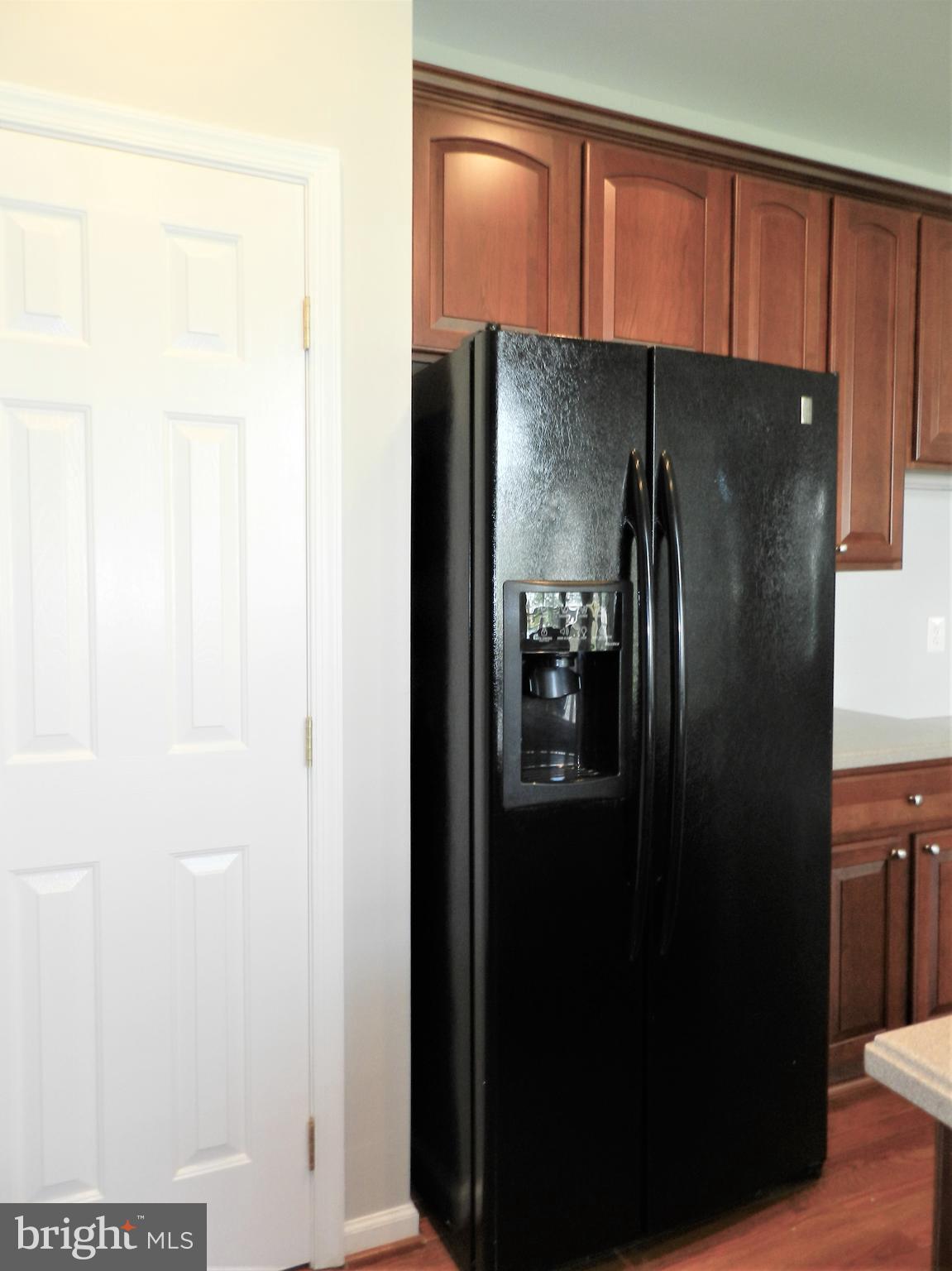 THE FALLS AT LEE'S PARKE - Residential Lease