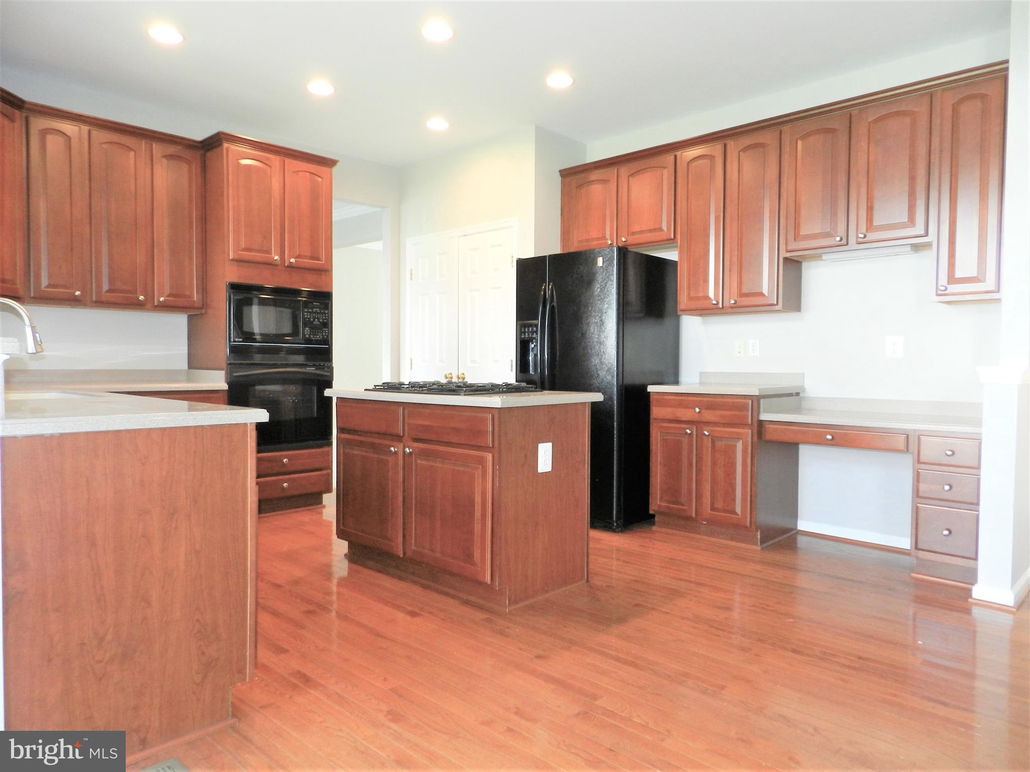 THE FALLS AT LEE'S PARKE - Residential Lease