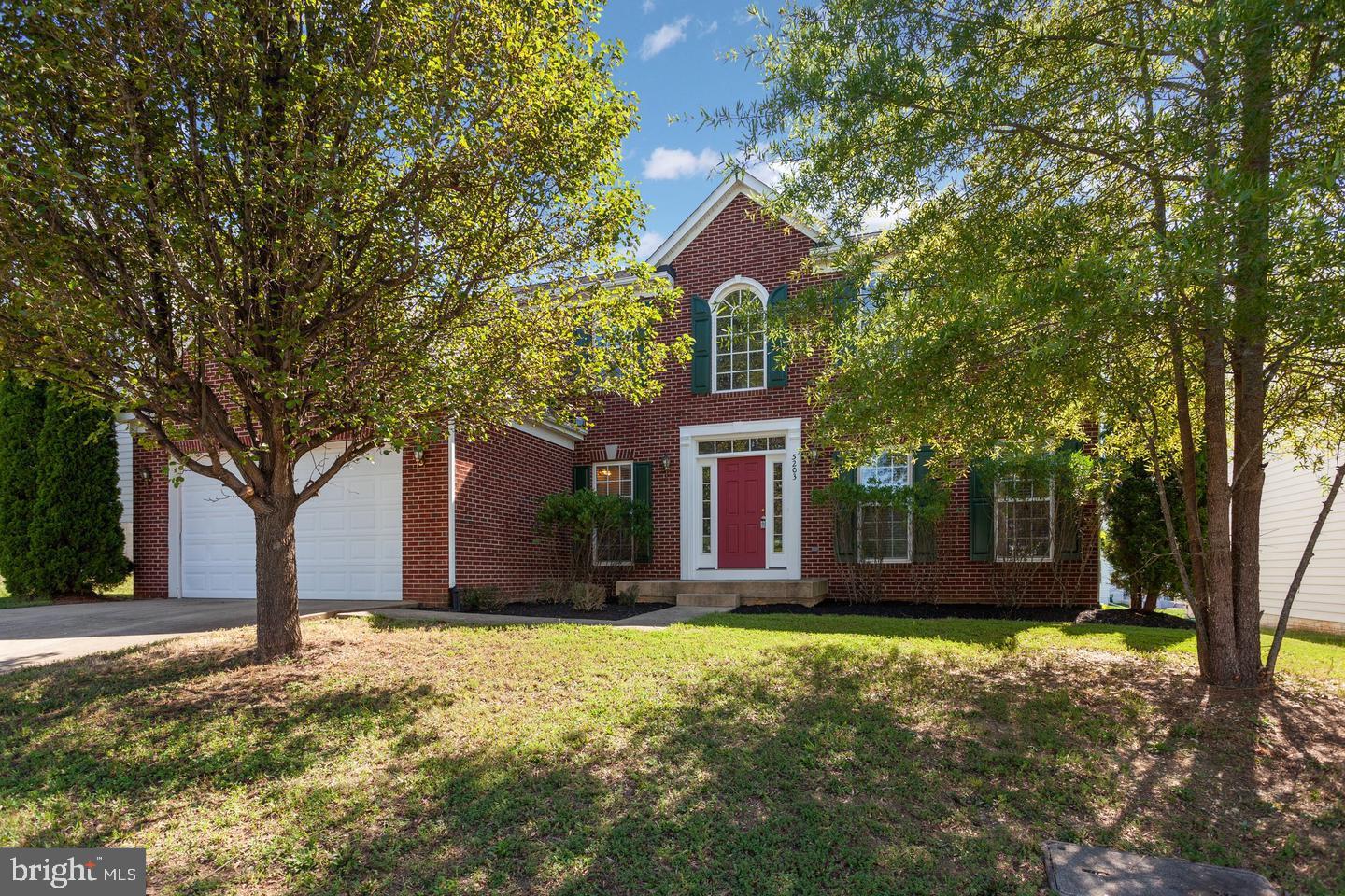 THE FALLS AT LEE'S PARKE - Residential Lease