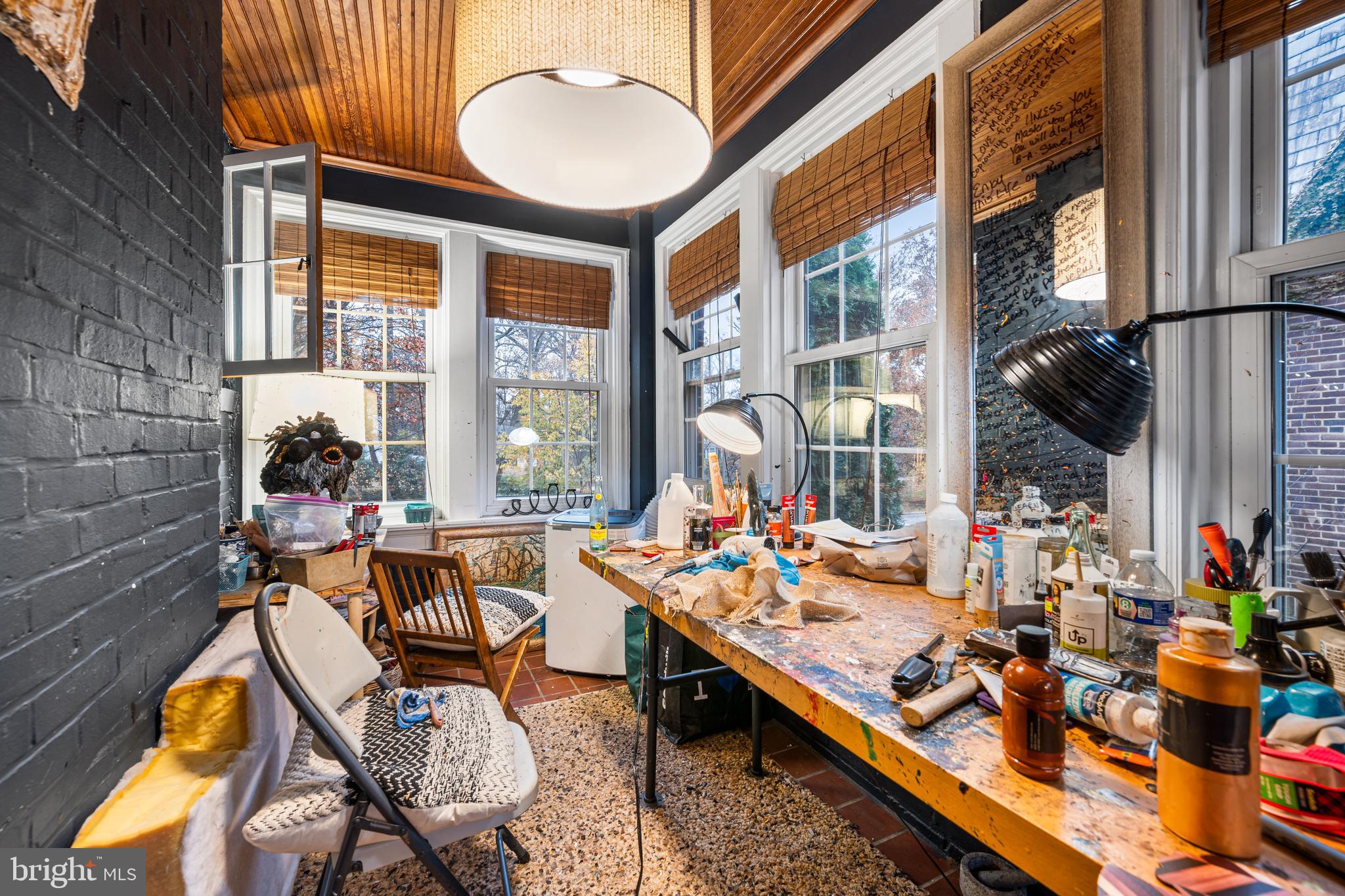 TEN HILLS - Residential