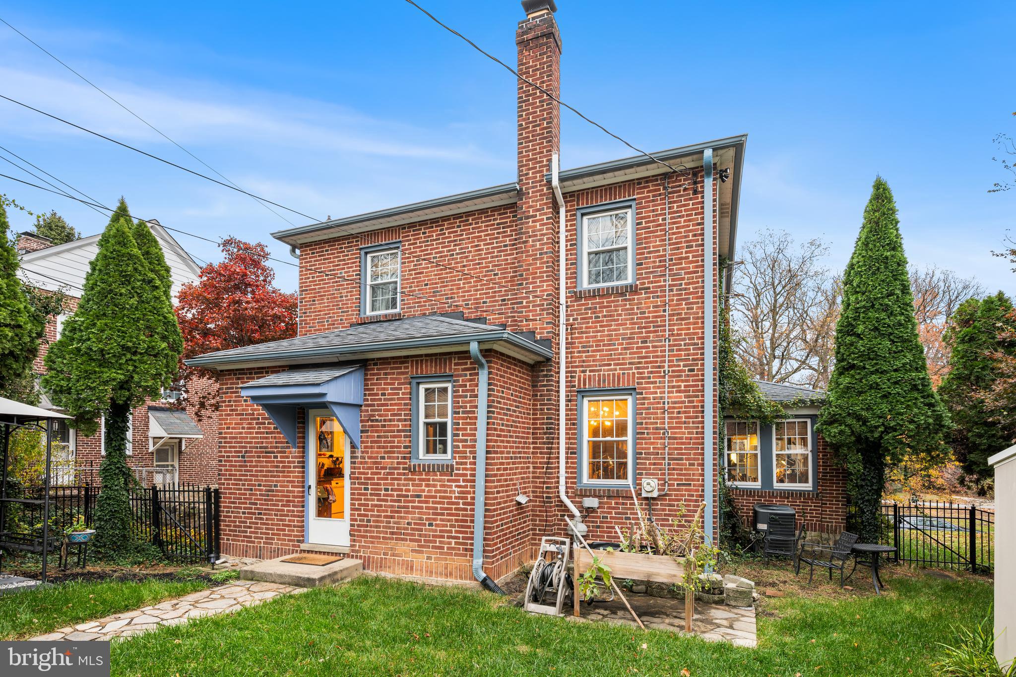 TEN HILLS - Residential