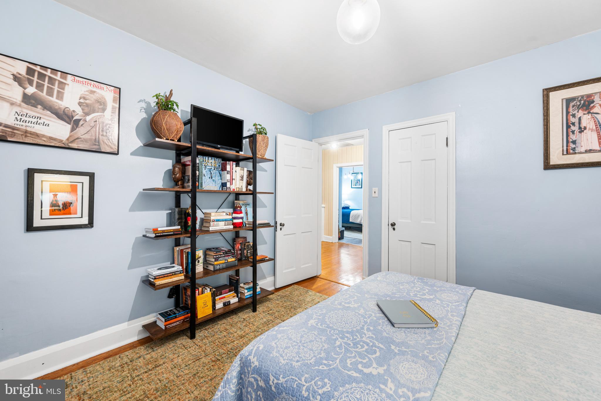 TEN HILLS - Residential