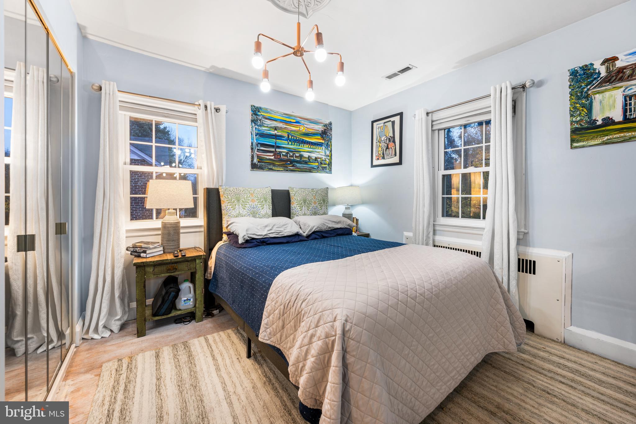 TEN HILLS - Residential