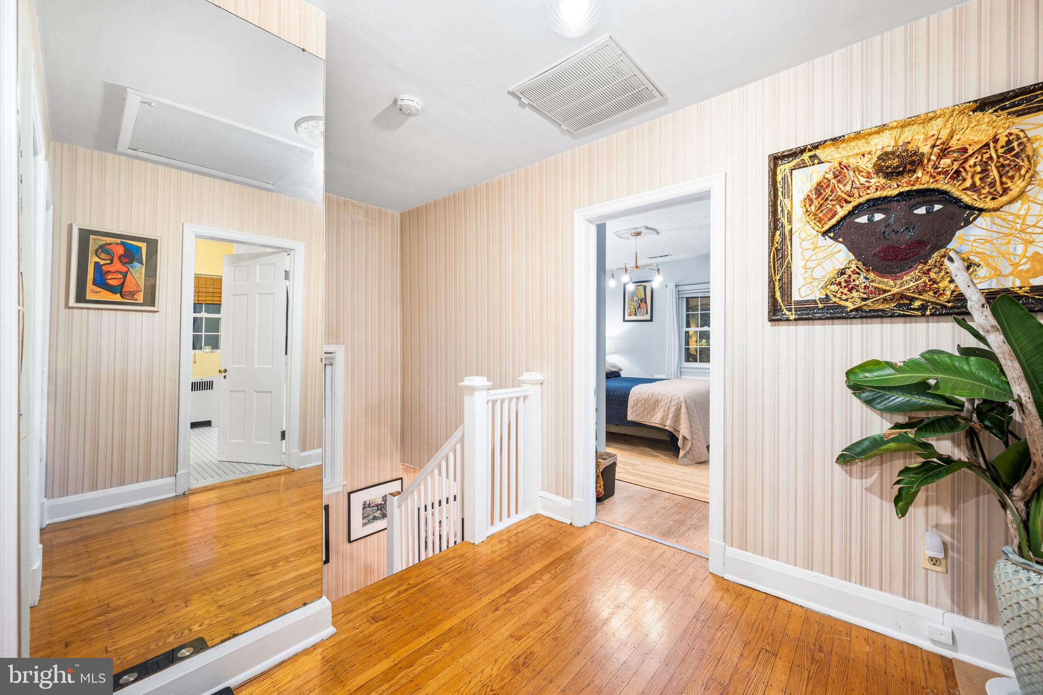 TEN HILLS - Residential