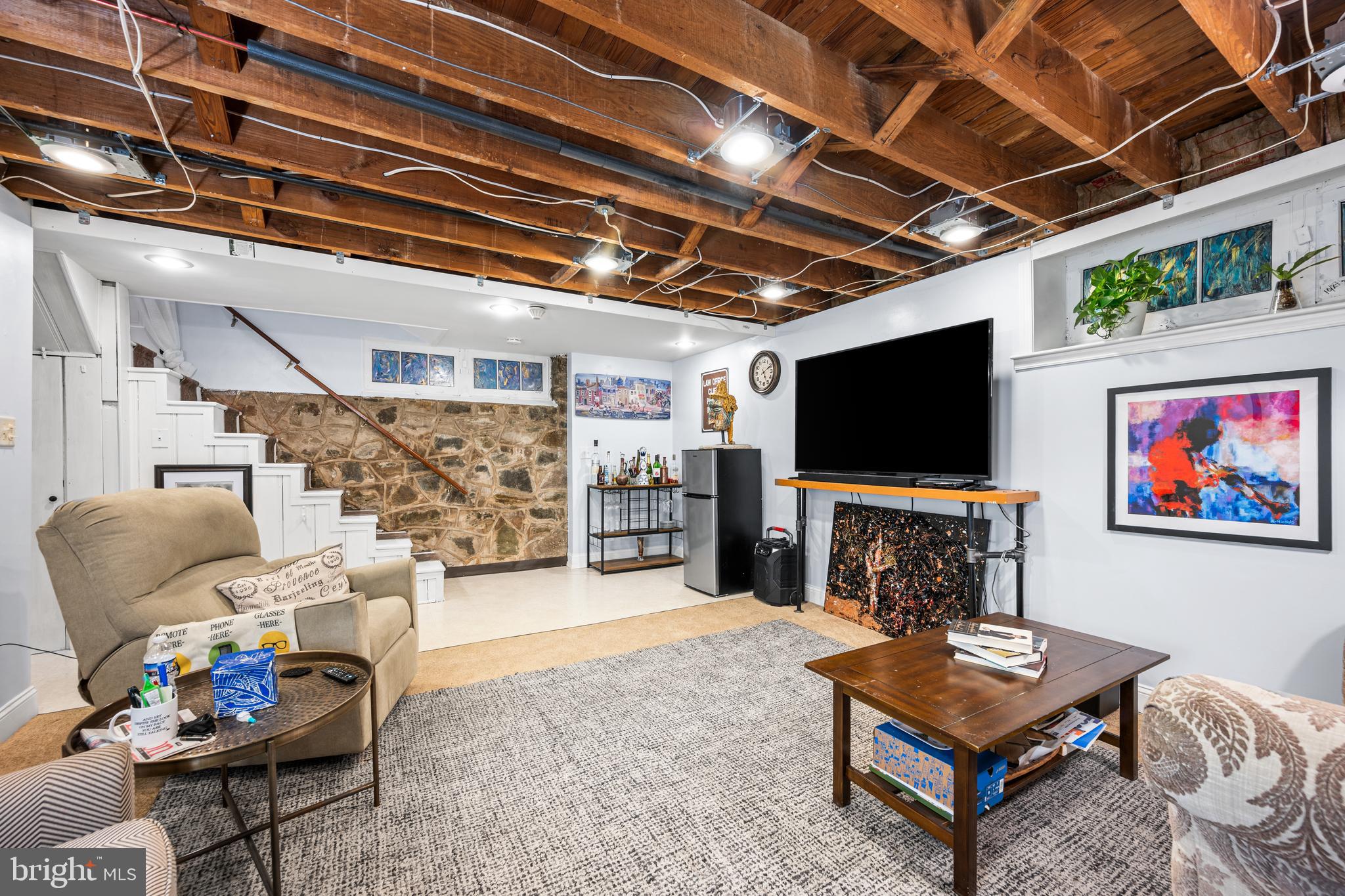 TEN HILLS - Residential