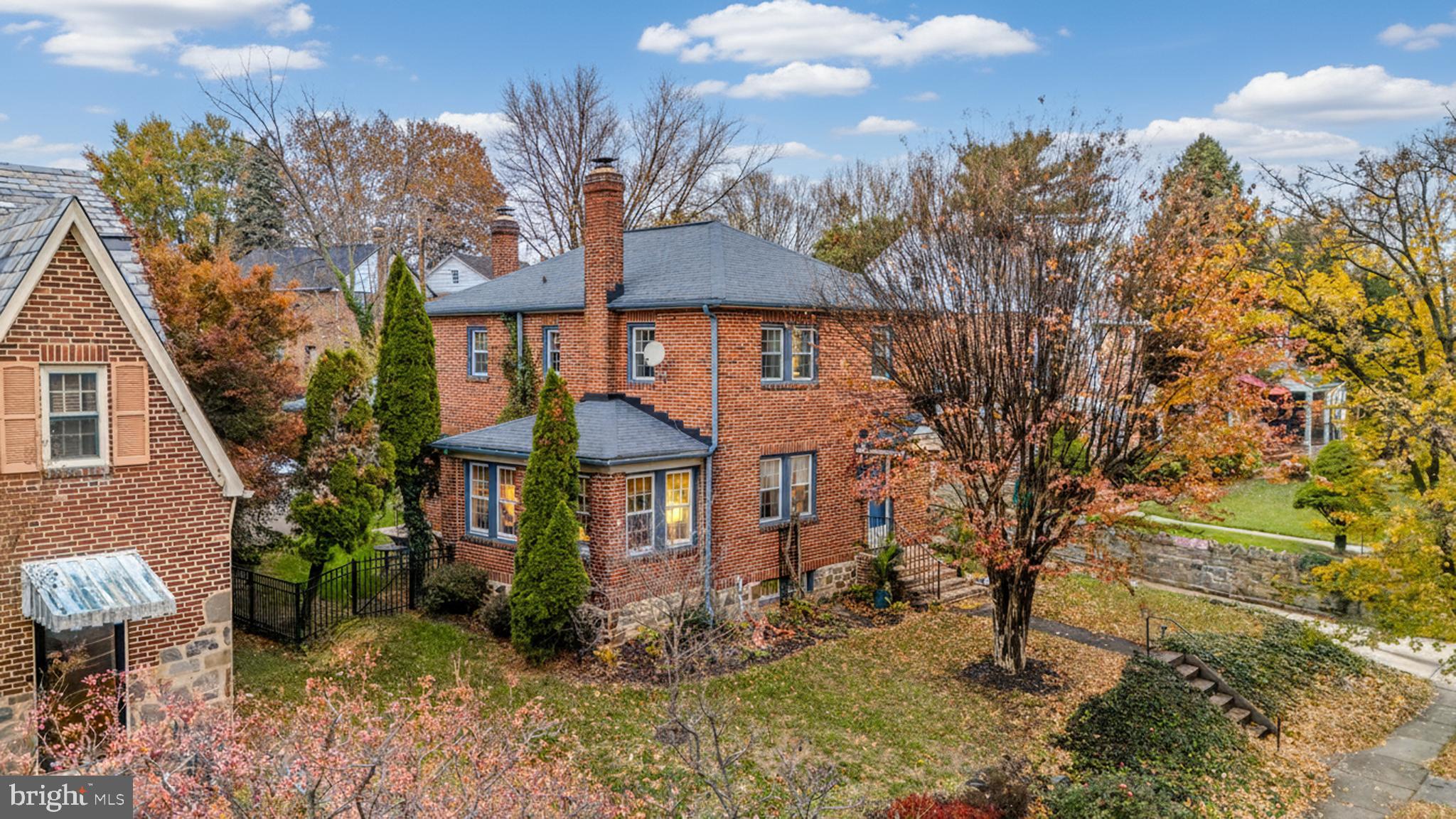 TEN HILLS - Residential