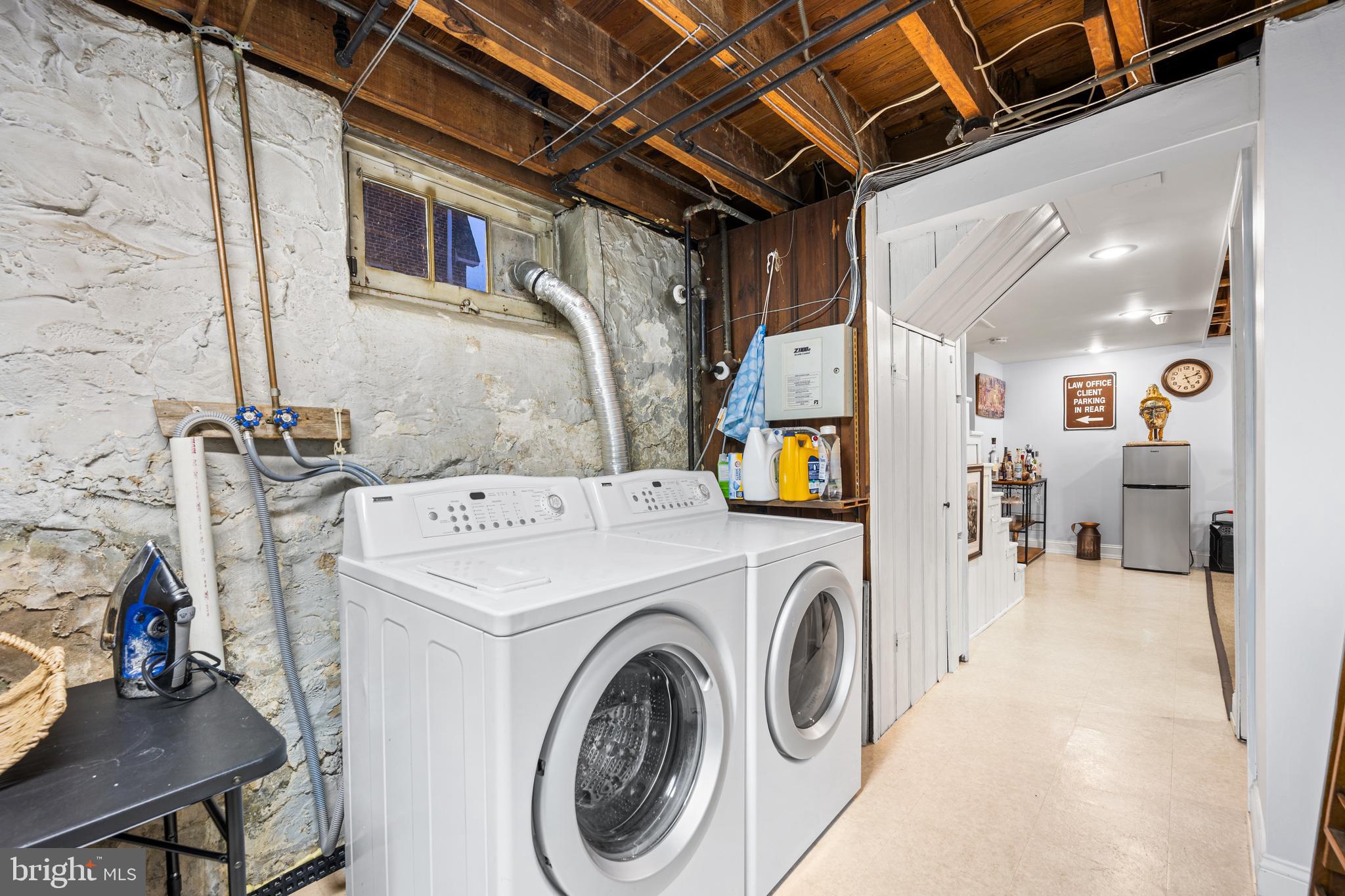 TEN HILLS - Residential