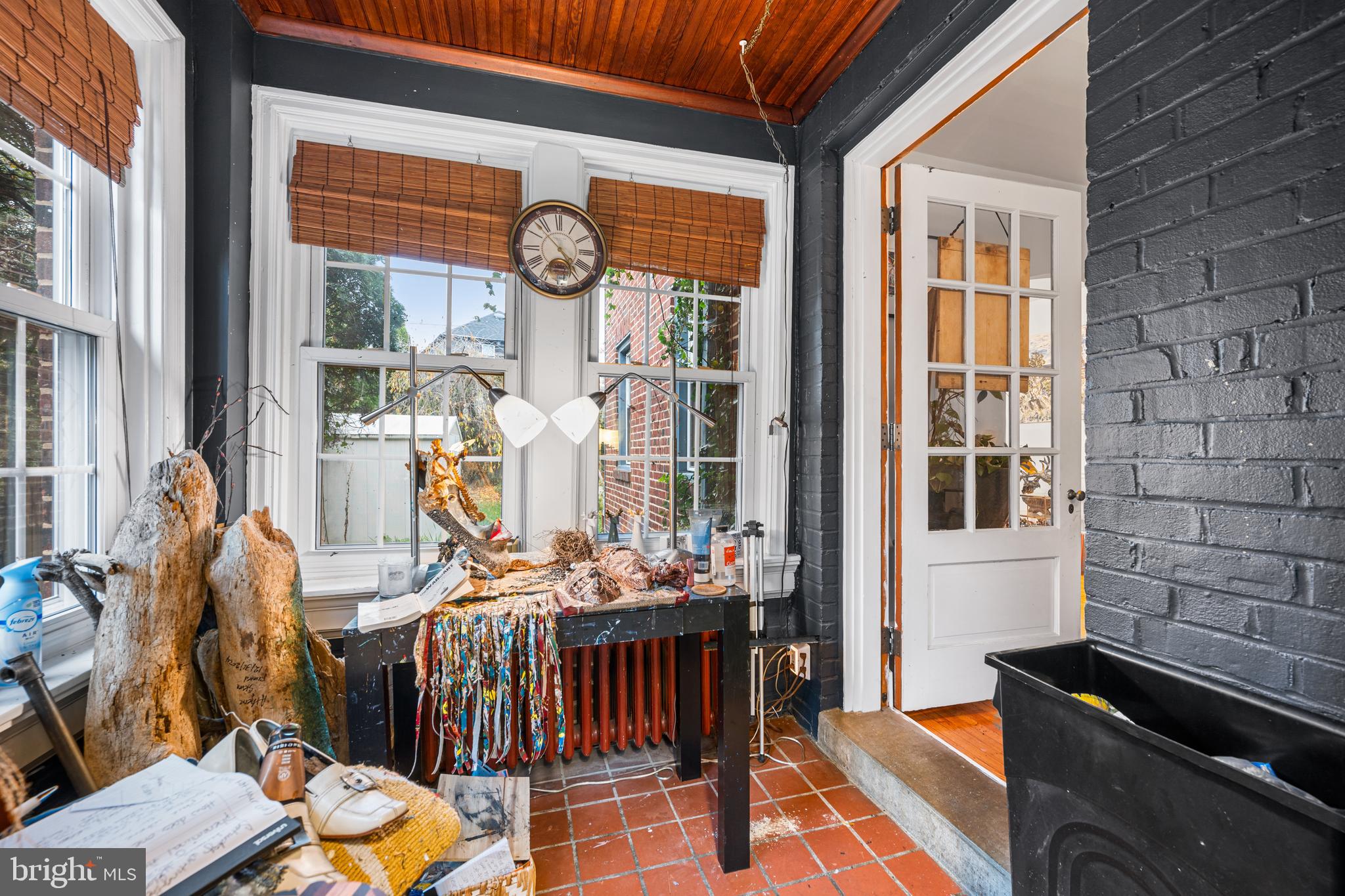 TEN HILLS - Residential