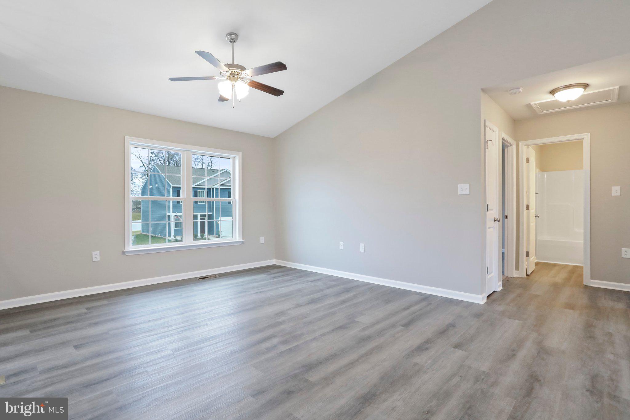 RED HILL - Residential