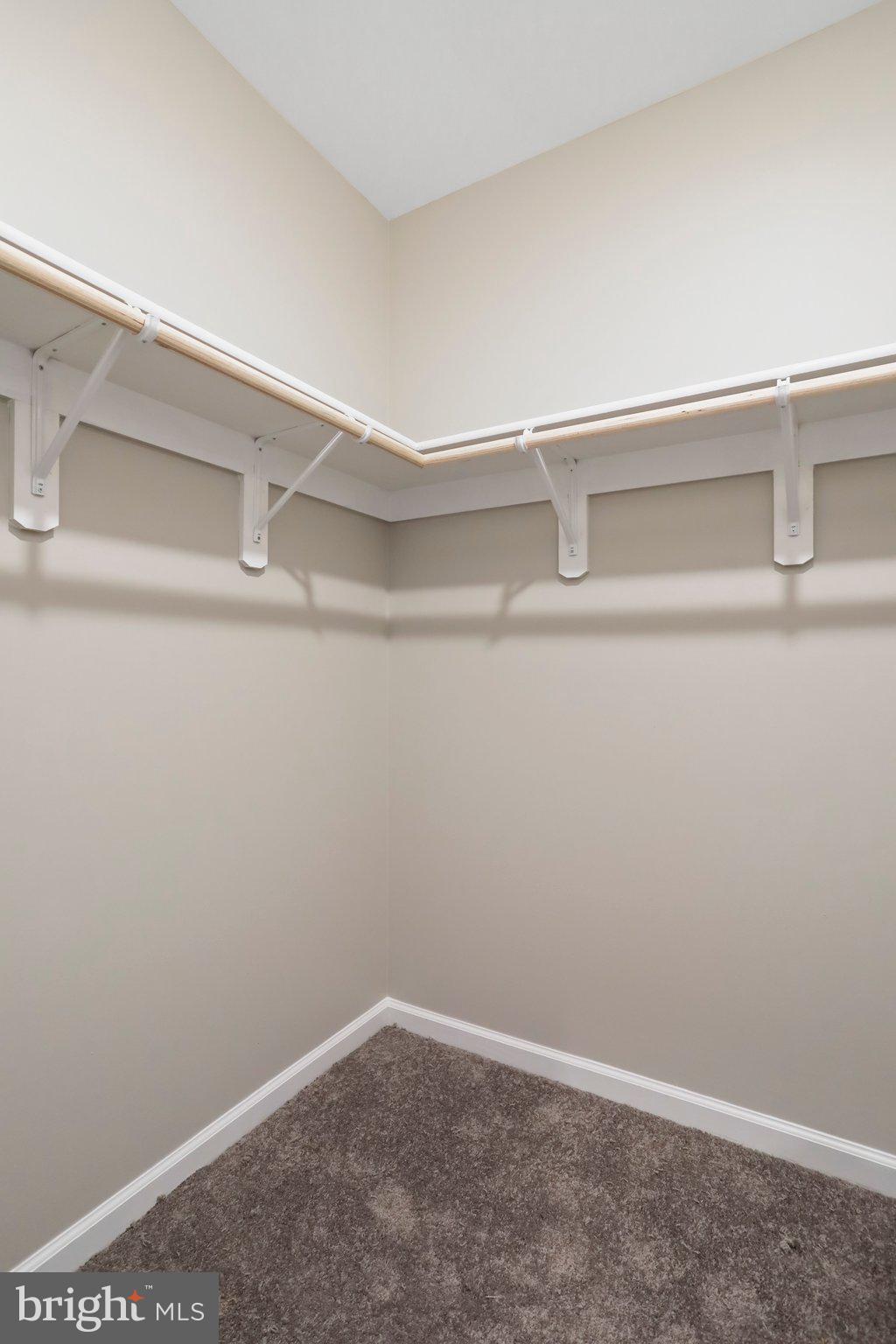 RED HILL - Residential