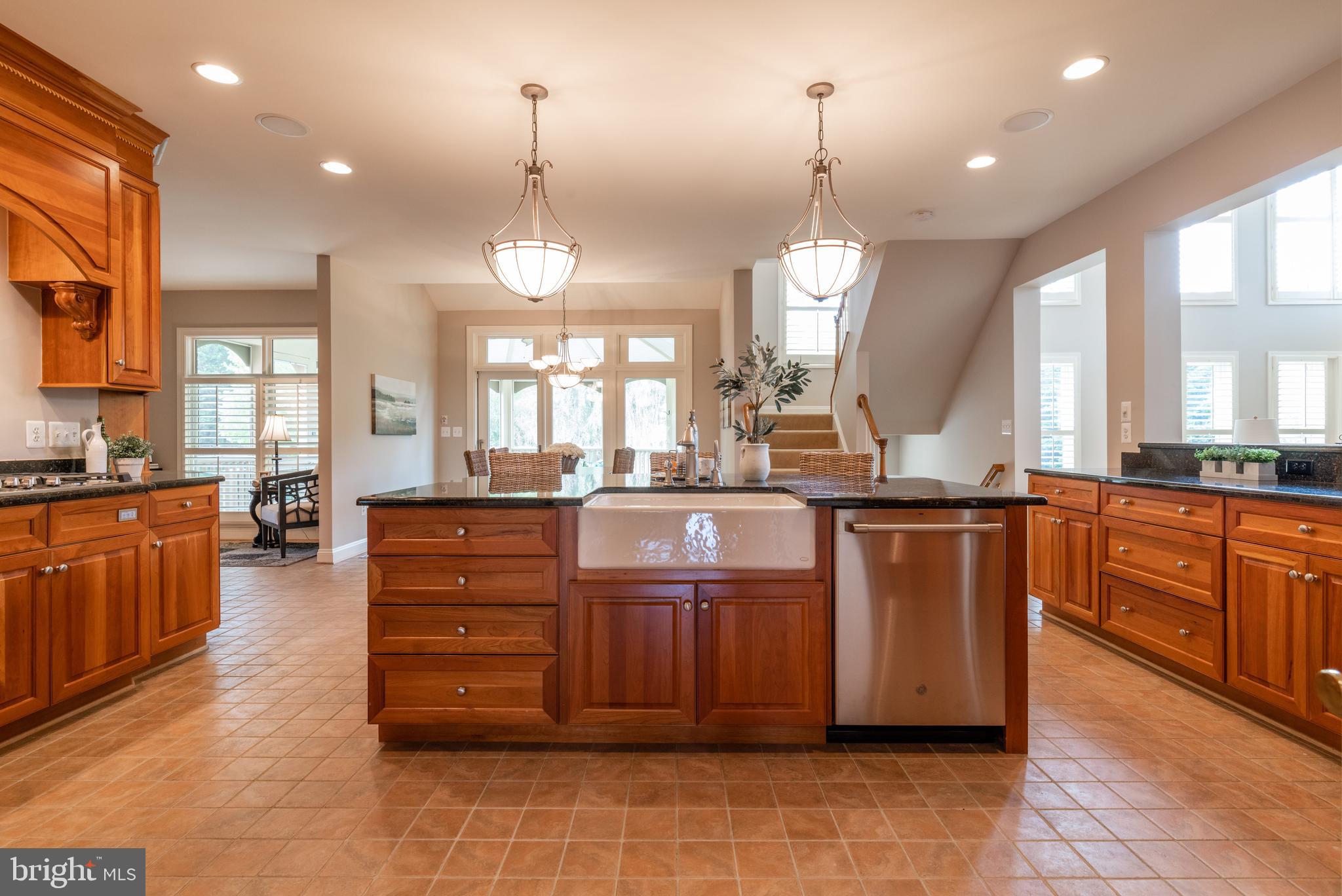 TIMBERLAKE ESTATES - Residential