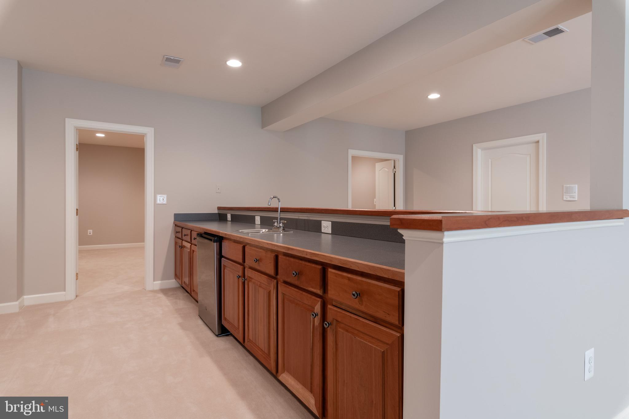 TIMBERLAKE ESTATES - Residential