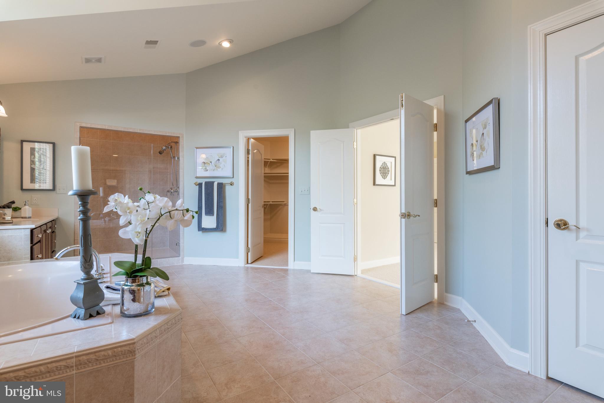 TIMBERLAKE ESTATES - Residential