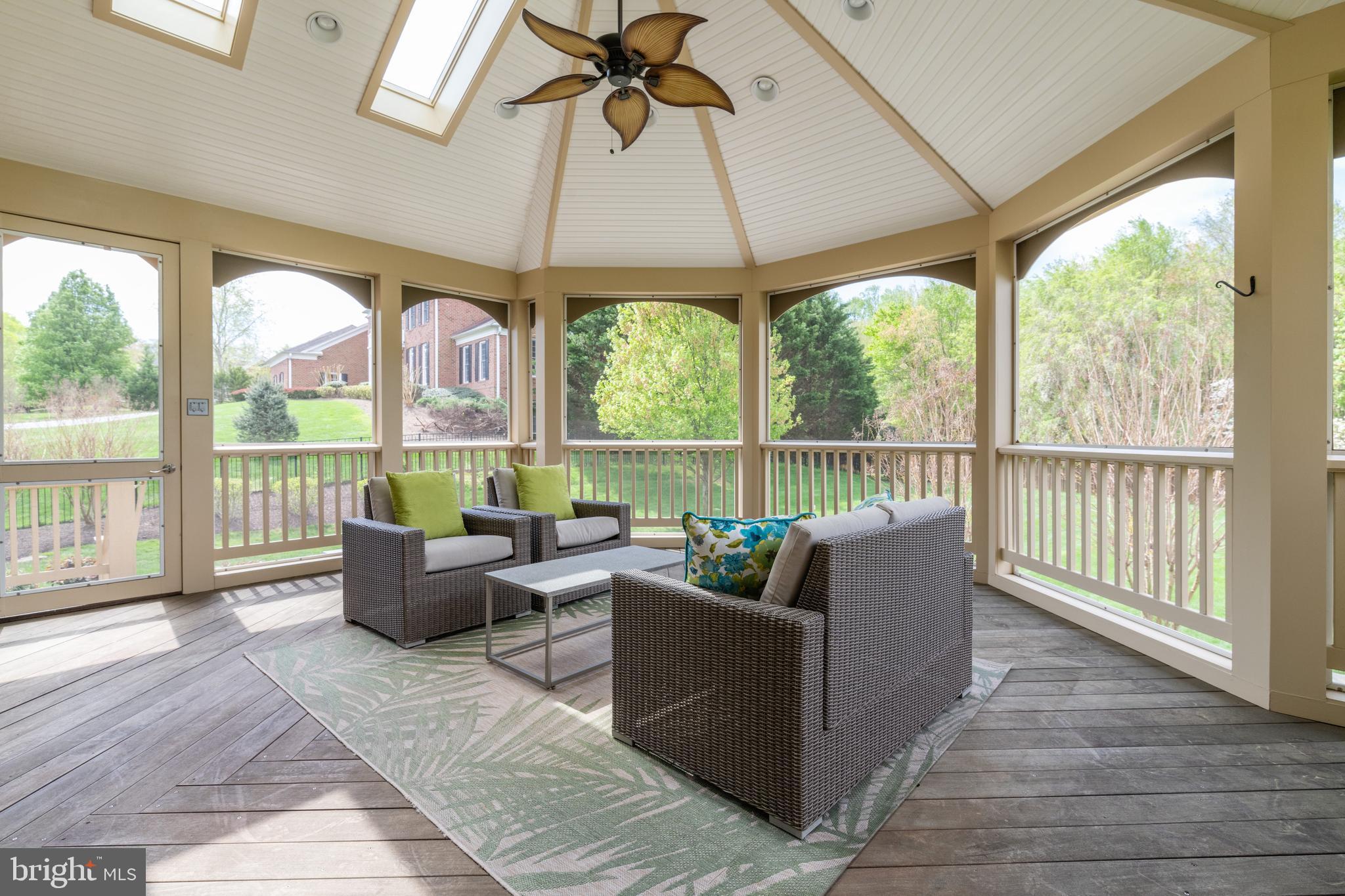 TIMBERLAKE ESTATES - Residential