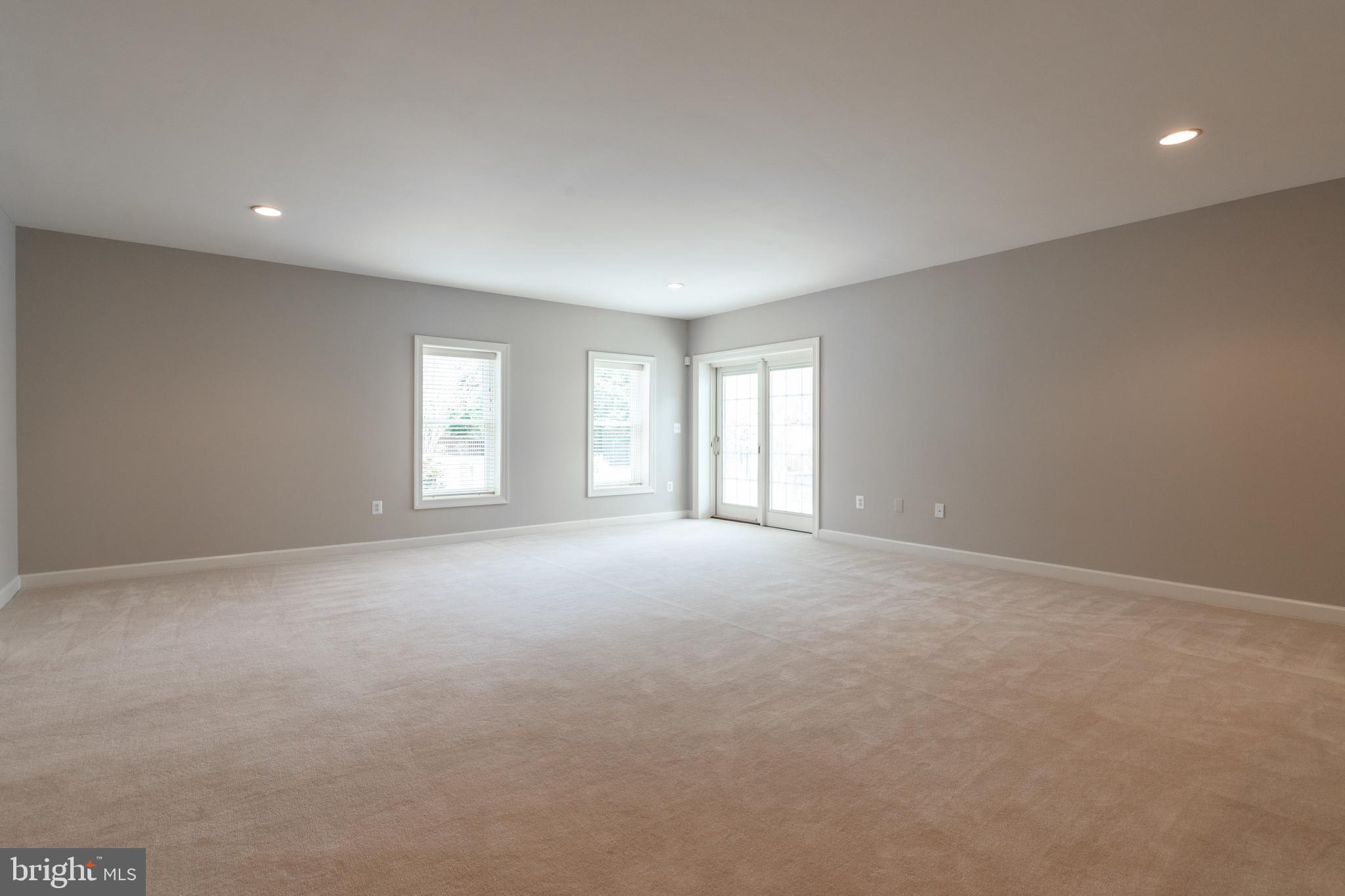 TIMBERLAKE ESTATES - Residential